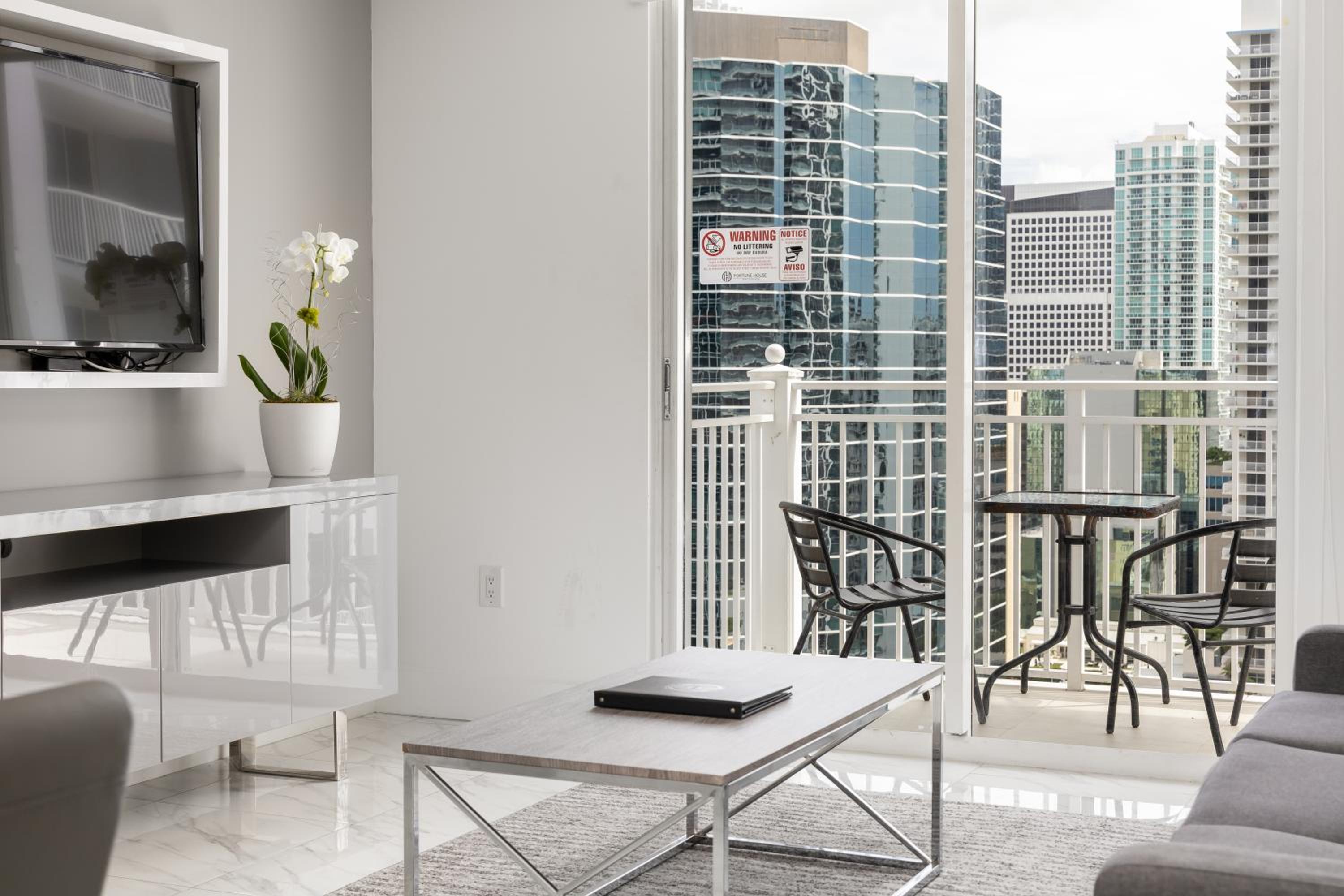 Luxury Two Bedroom Suite with Balcony - Photo 14