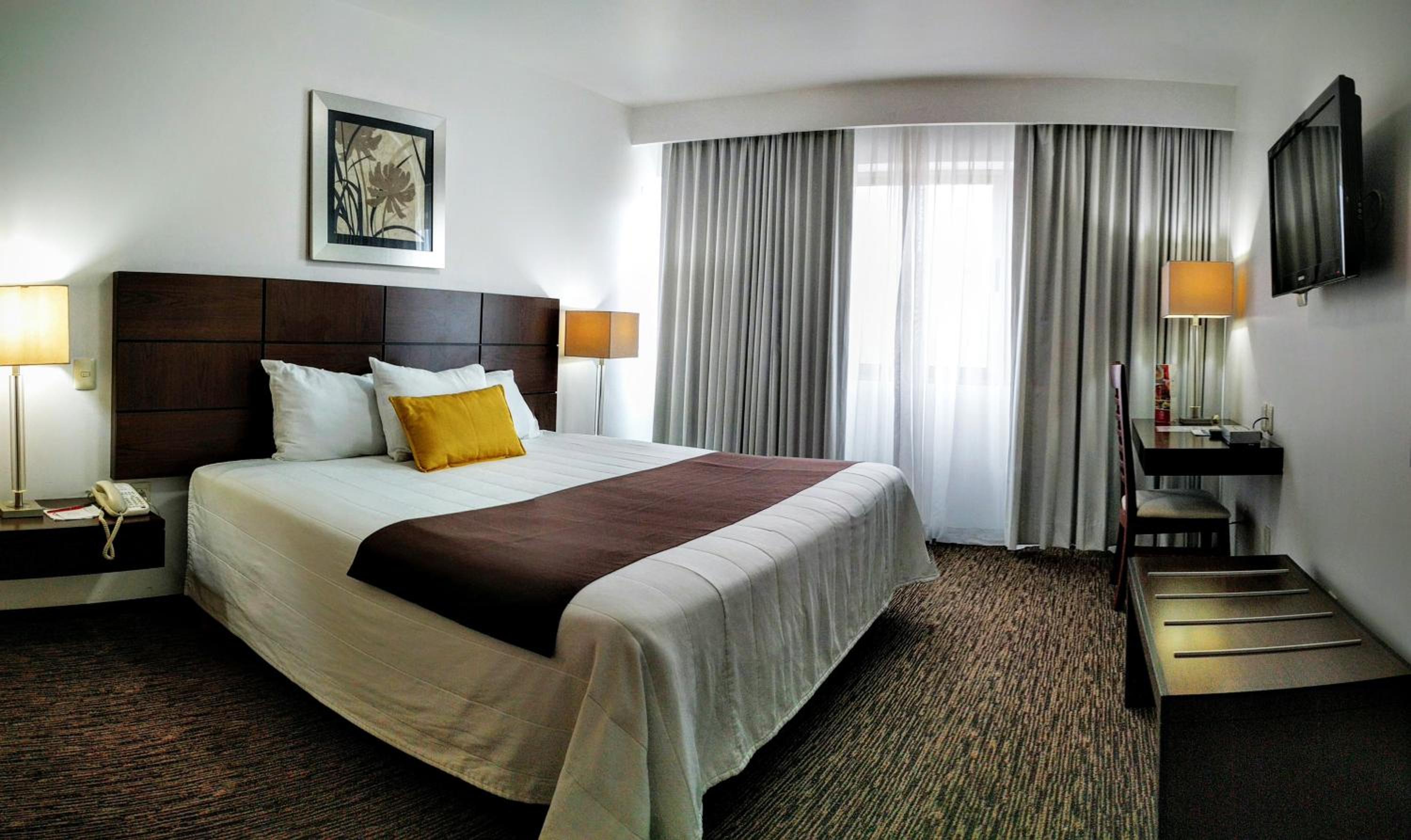 Standard King Room - Photo 1