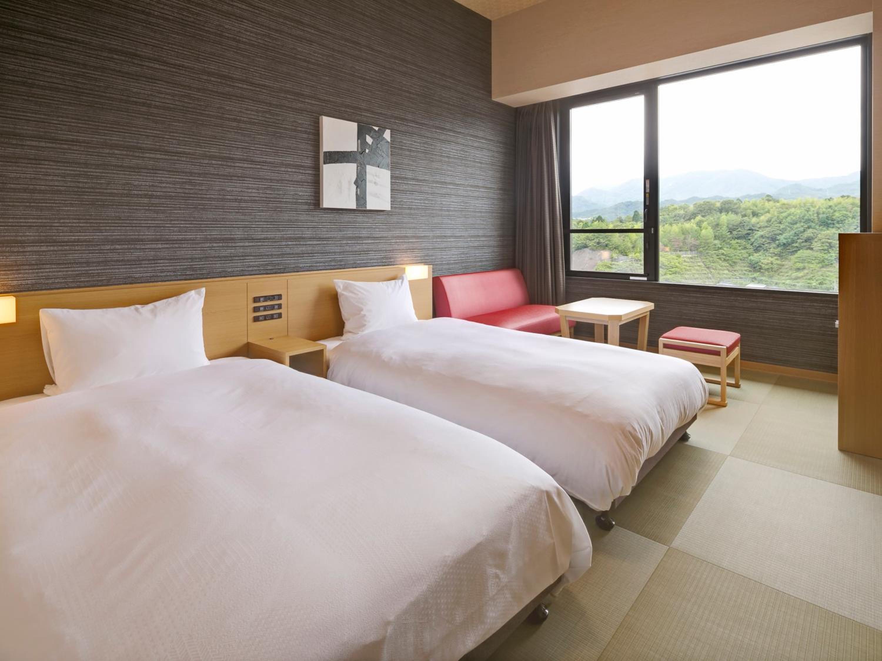 Twin Room with Mountain View - Photo 1