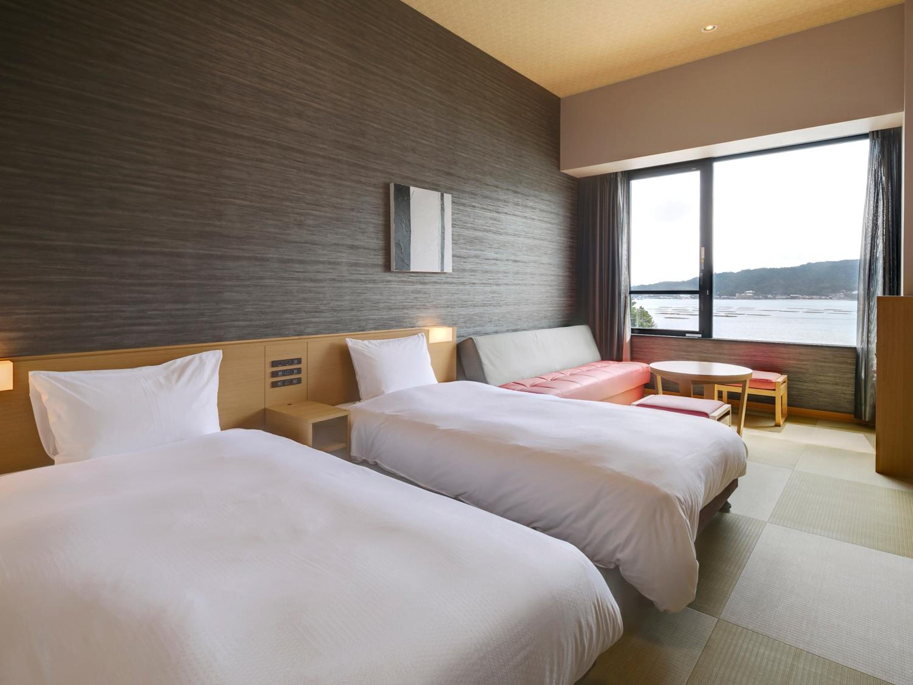 Superior Twin Room with Sea View - Photo 1