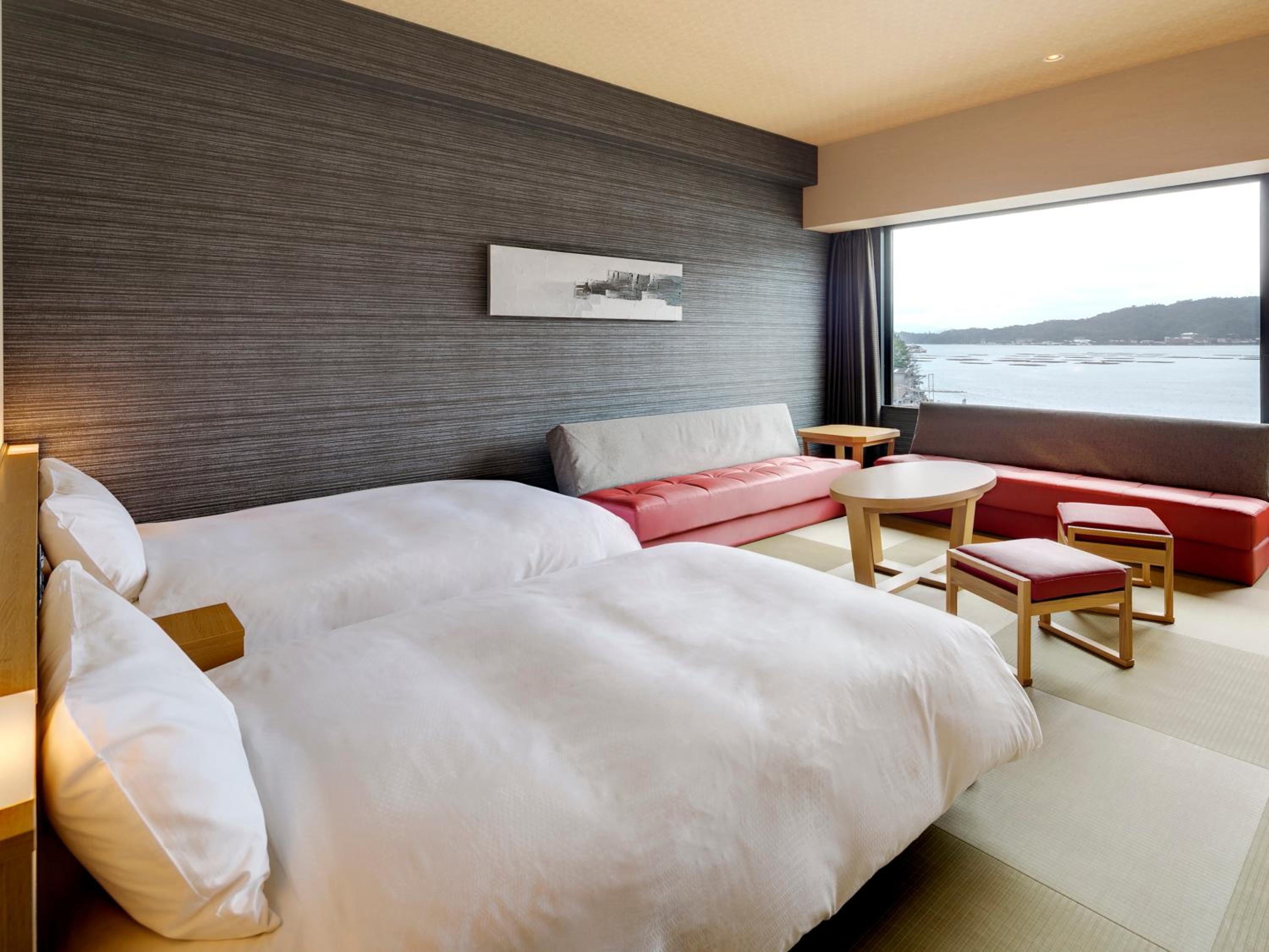 Deluxe Twin Room with Sea View - Photo 14