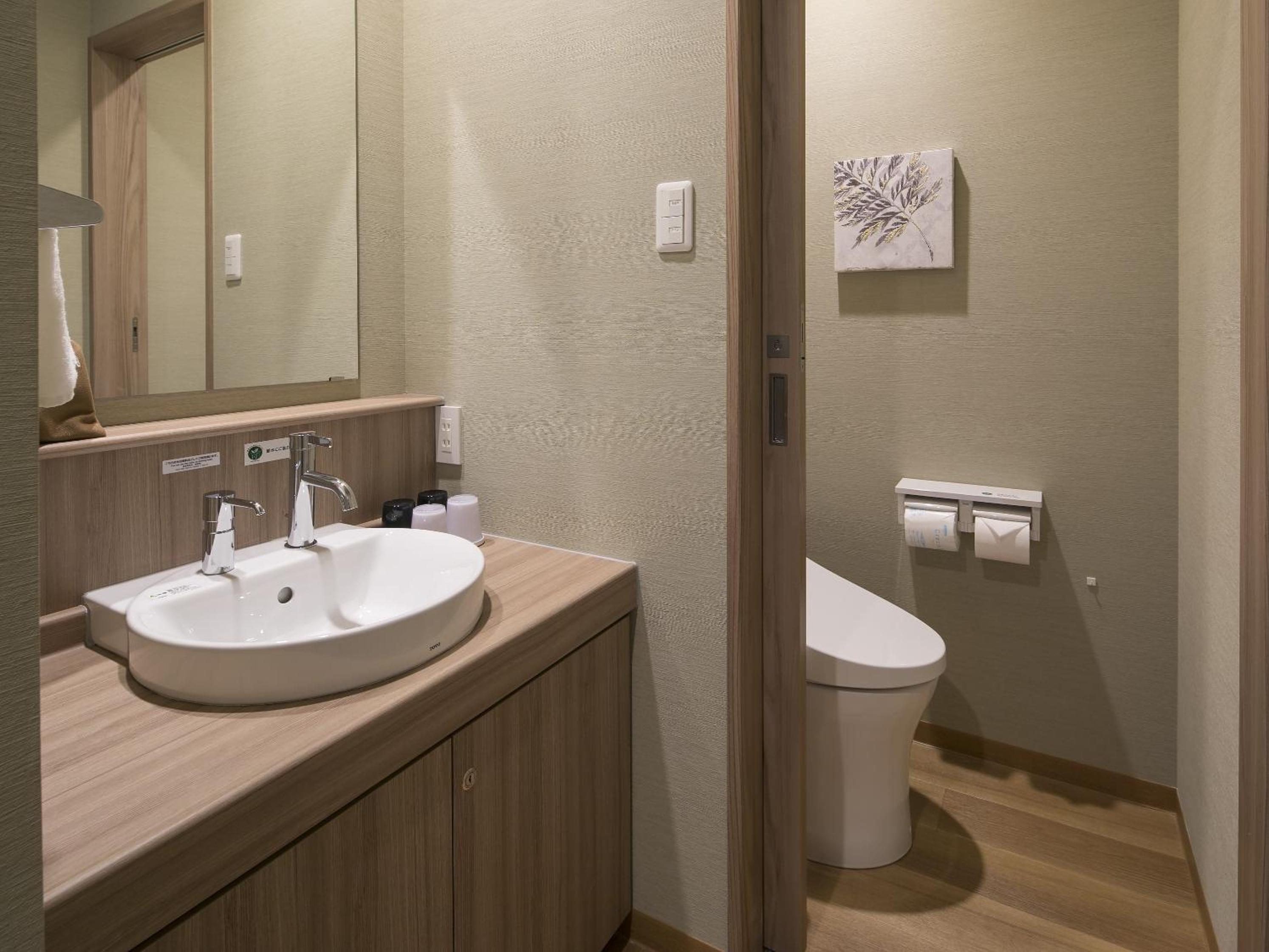 Executive Twin Room - Photo 13