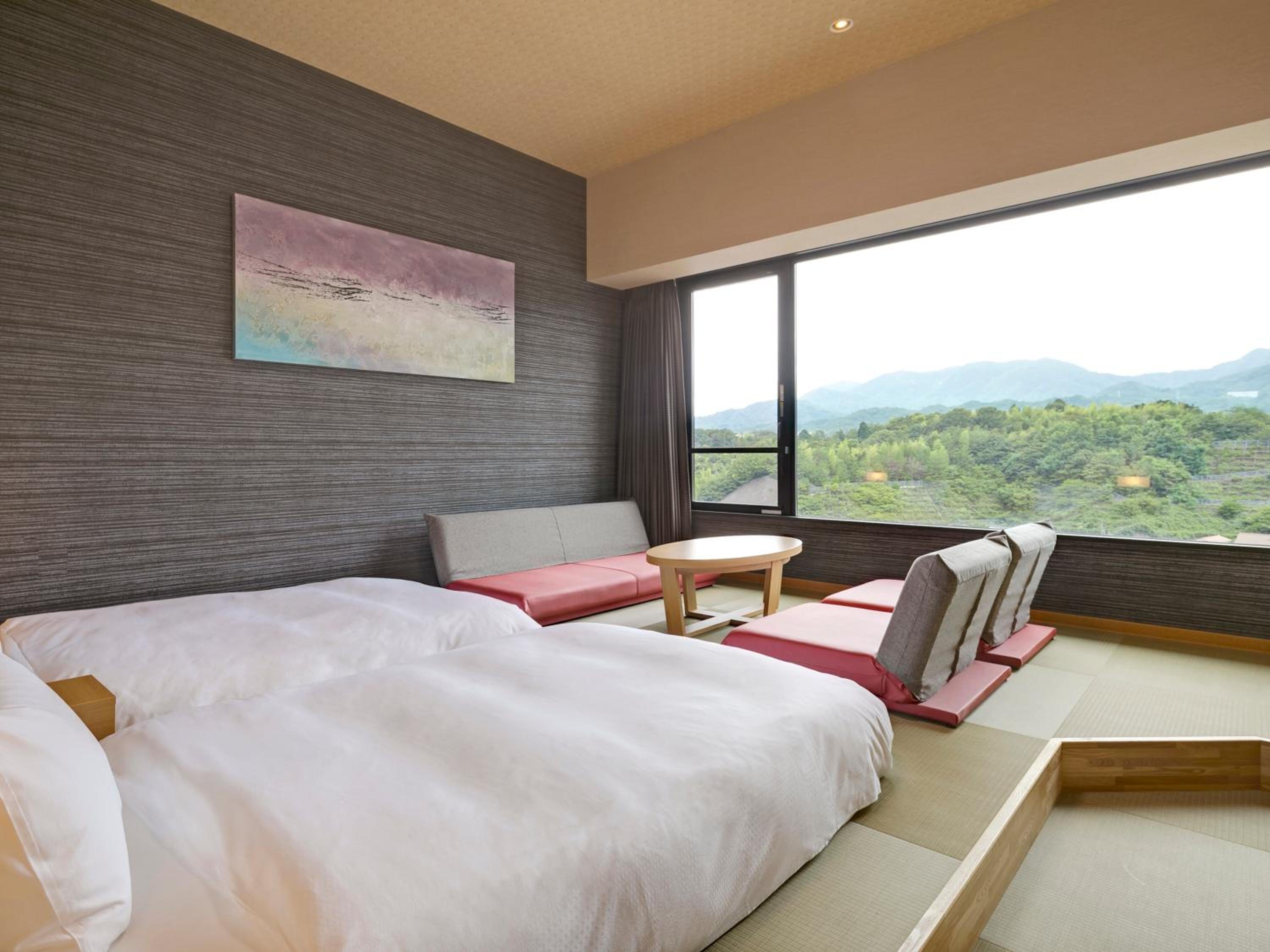 Superior Twin Room with Mountain View - Photo 1