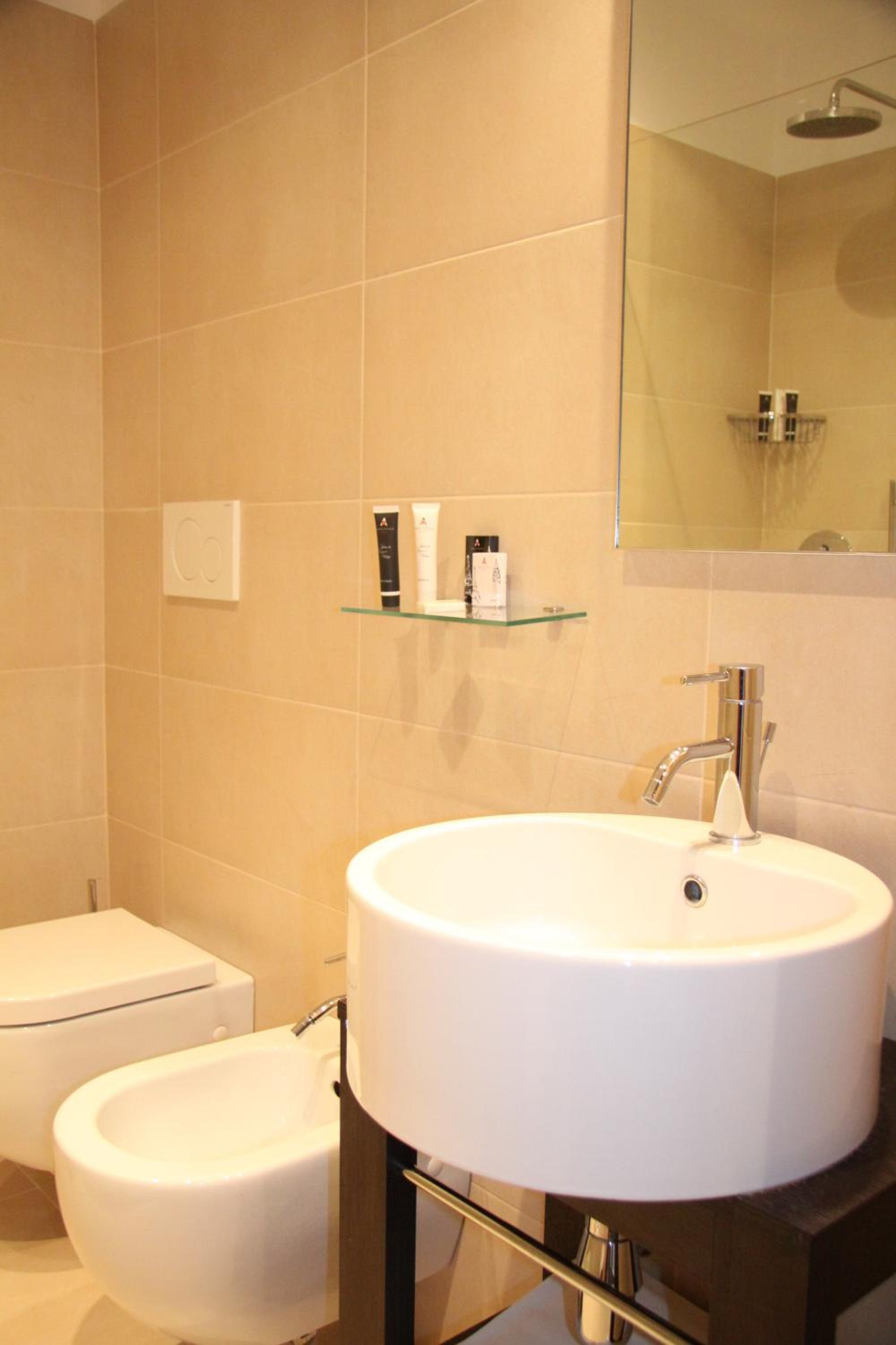 Single Room photo 3