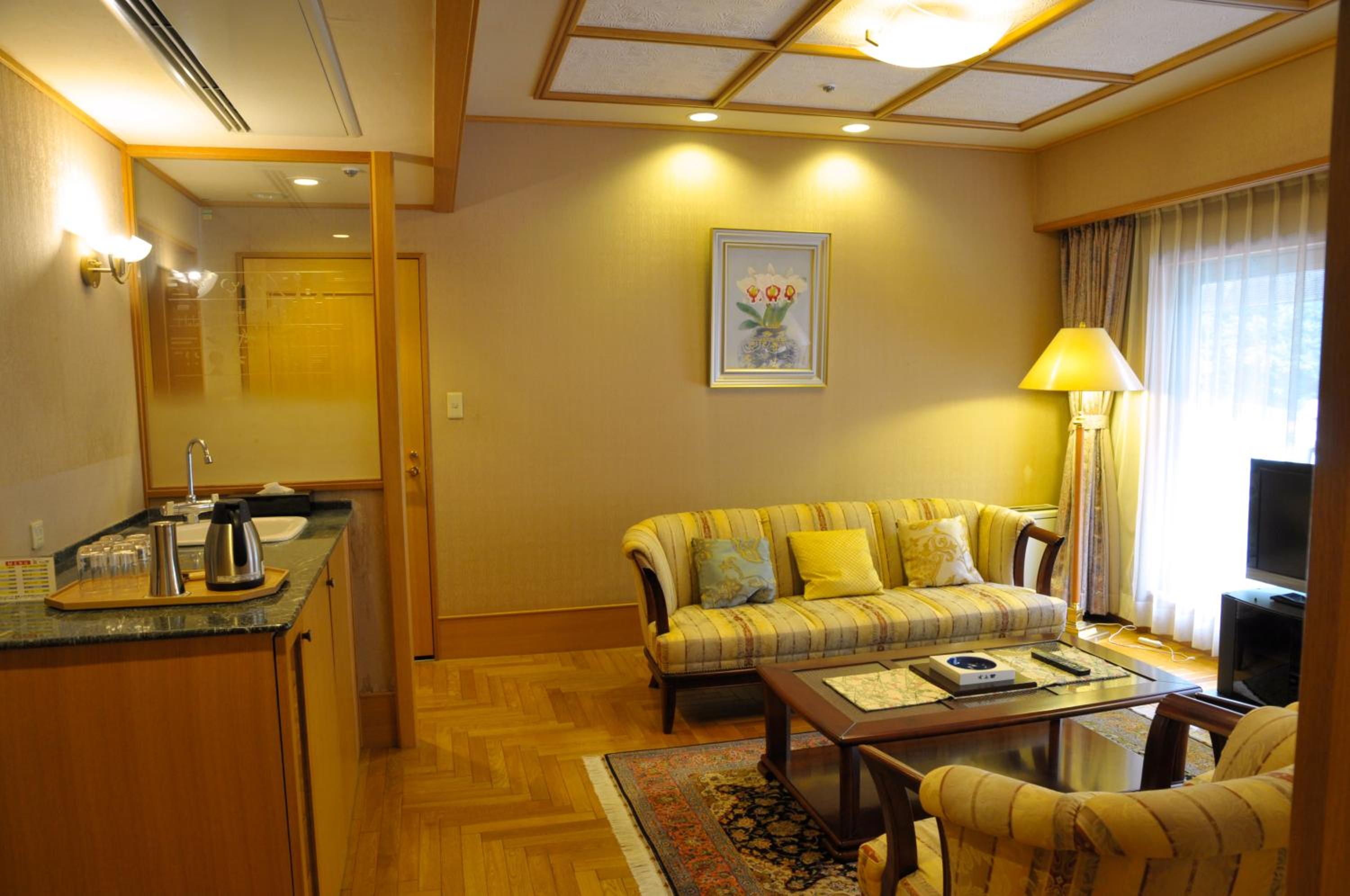 Royal Suite with River View - Top Floor - Non-Smoking photo 3