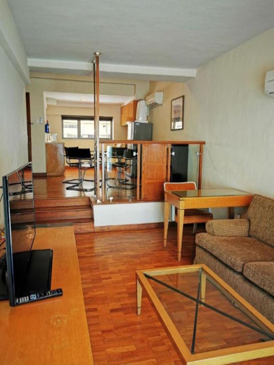 1 Executive Suite photo 3