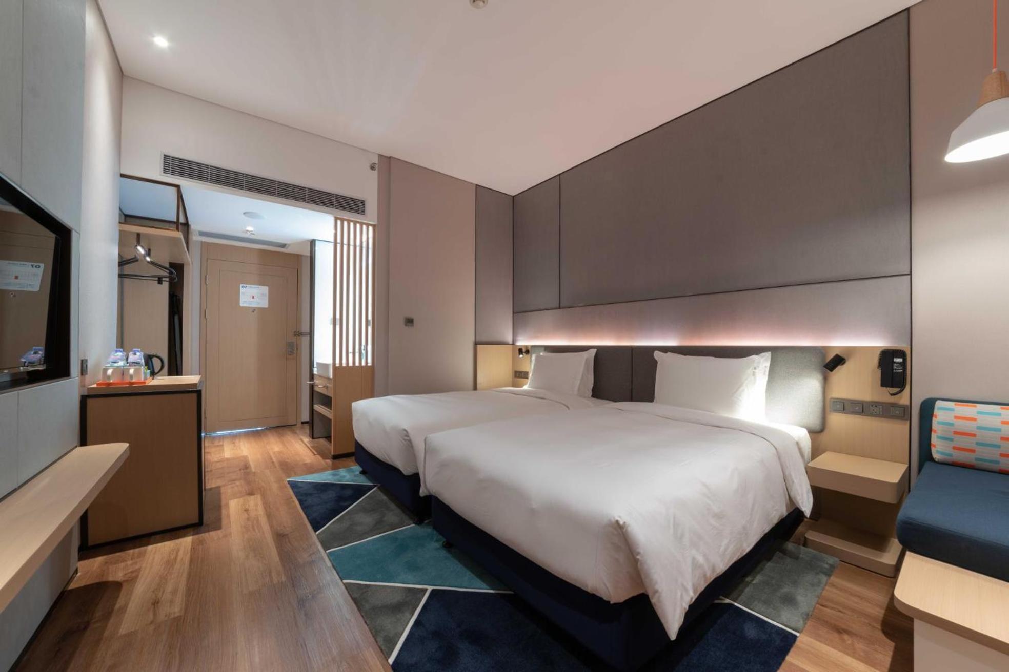 Standard Twin Room - Photo 6