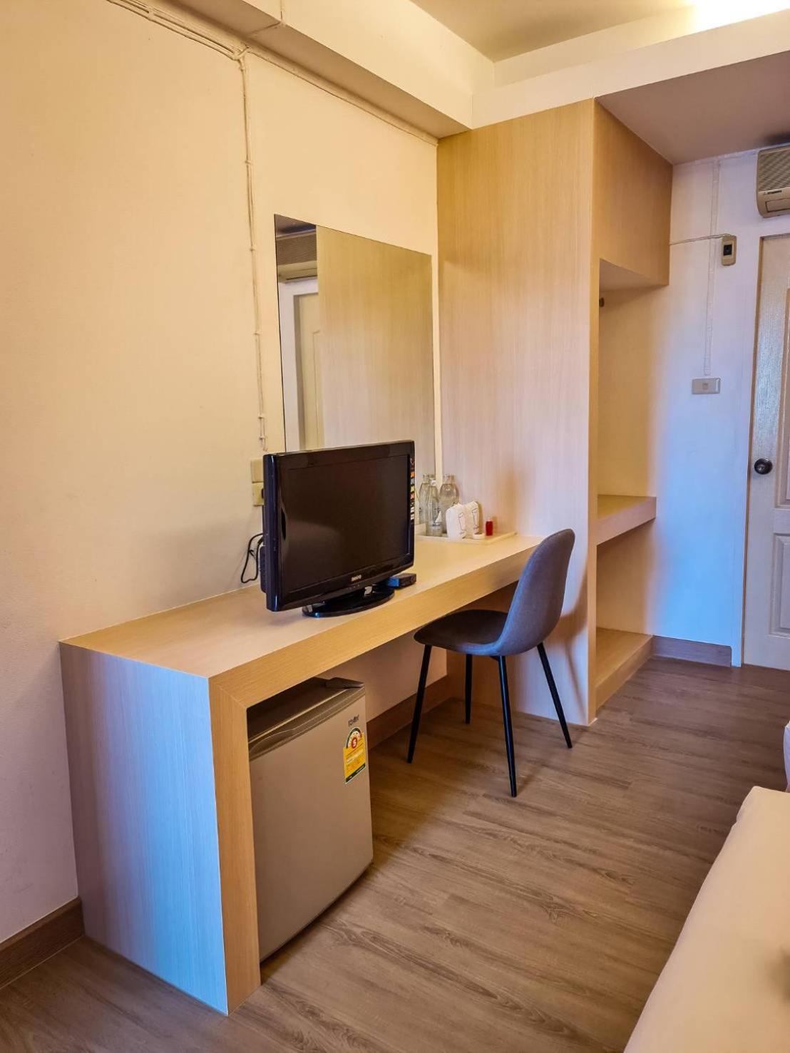 Standard Twin Room - Photo 5