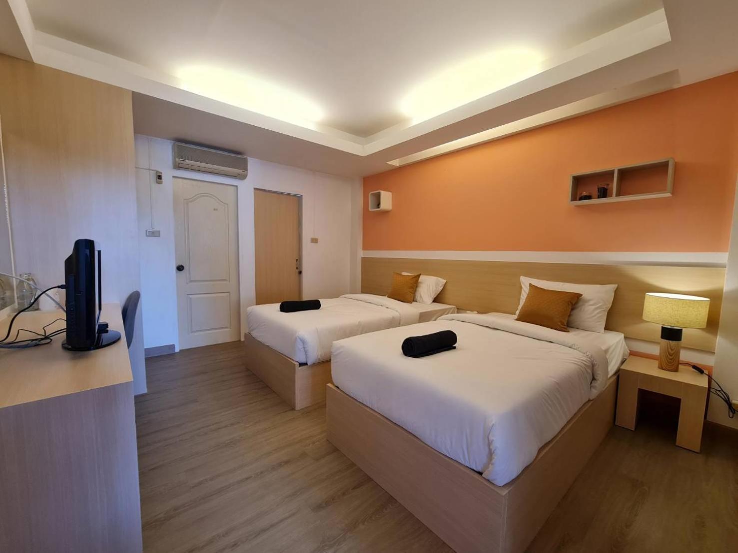 Standard Twin Room - Photo 2