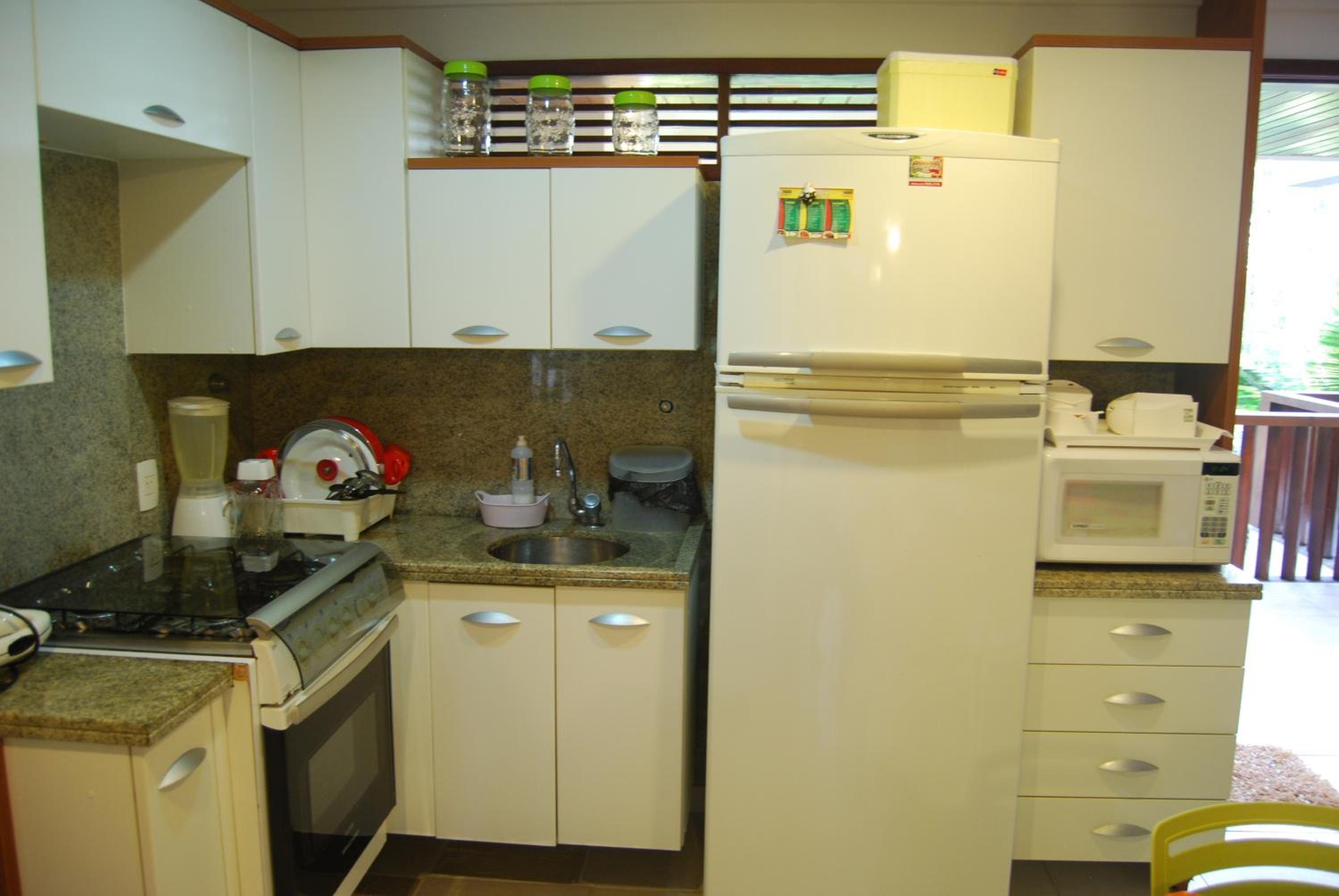 Two-Bedroom Apartment with Pool View - Vila Marlin  - Photo 23