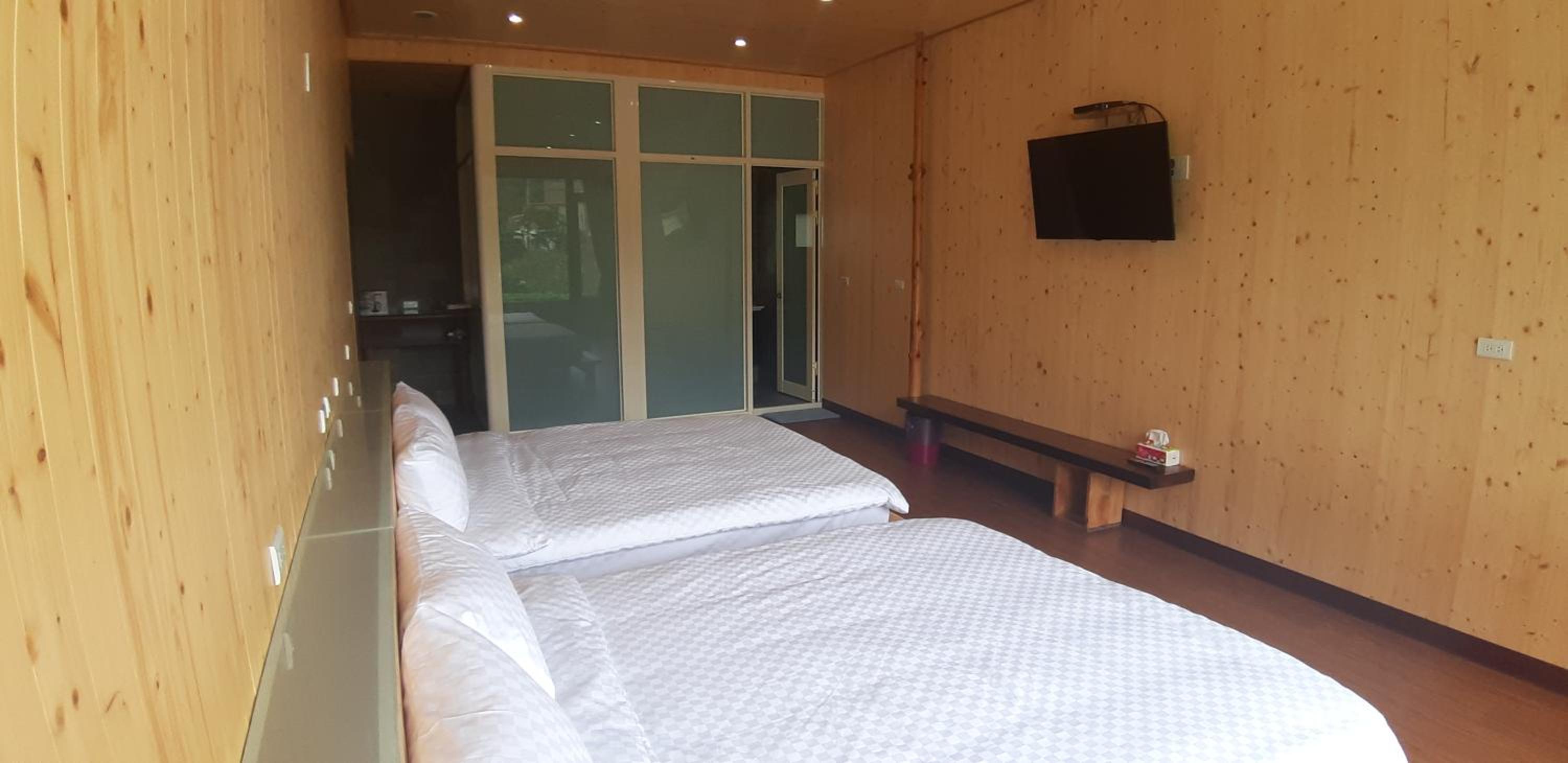 Japanese-Style Quadruple Room photo 3