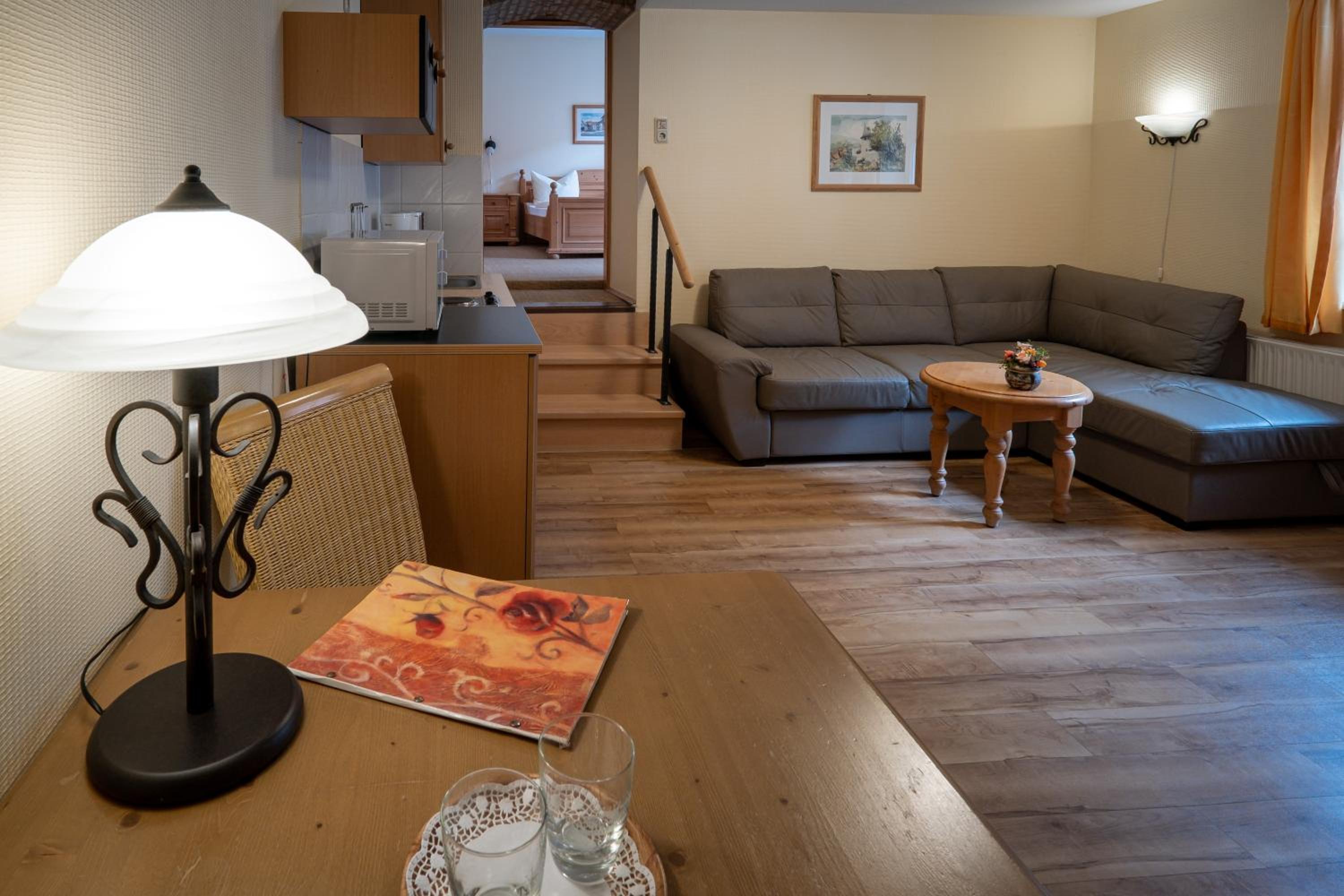 One-Bedroom Apartment photo 1