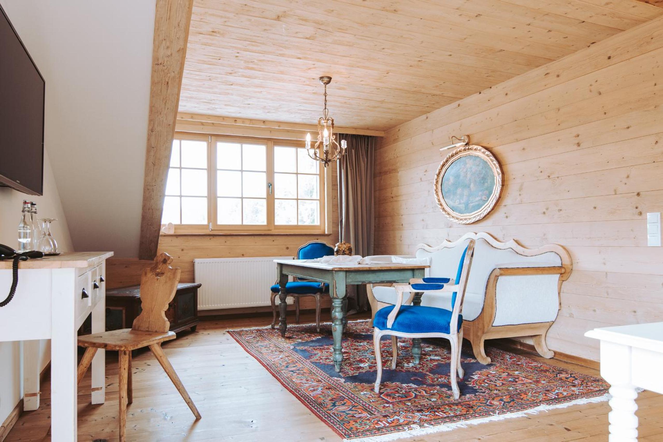 Deluxe Suite