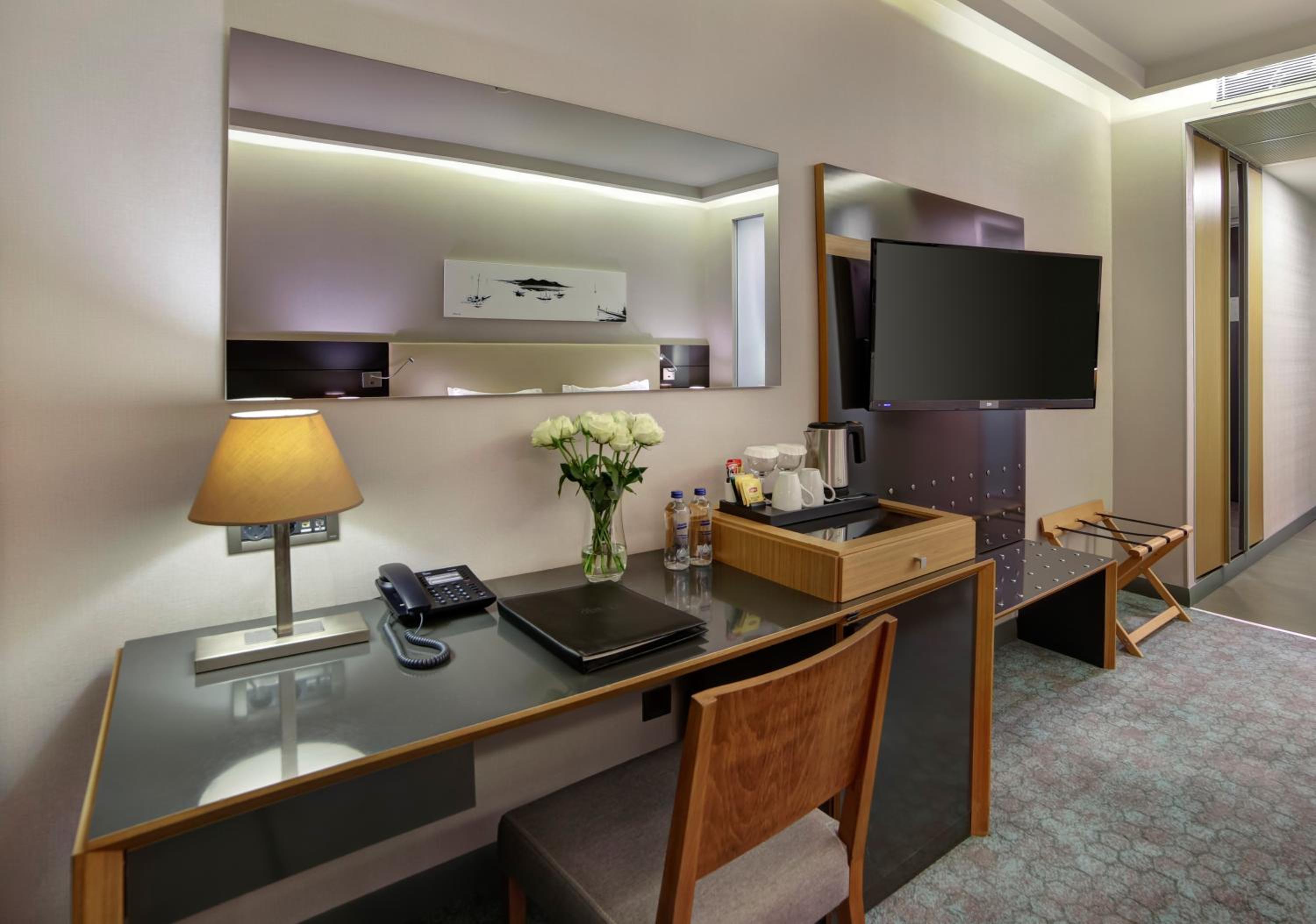 Superior King Room - Photo 5