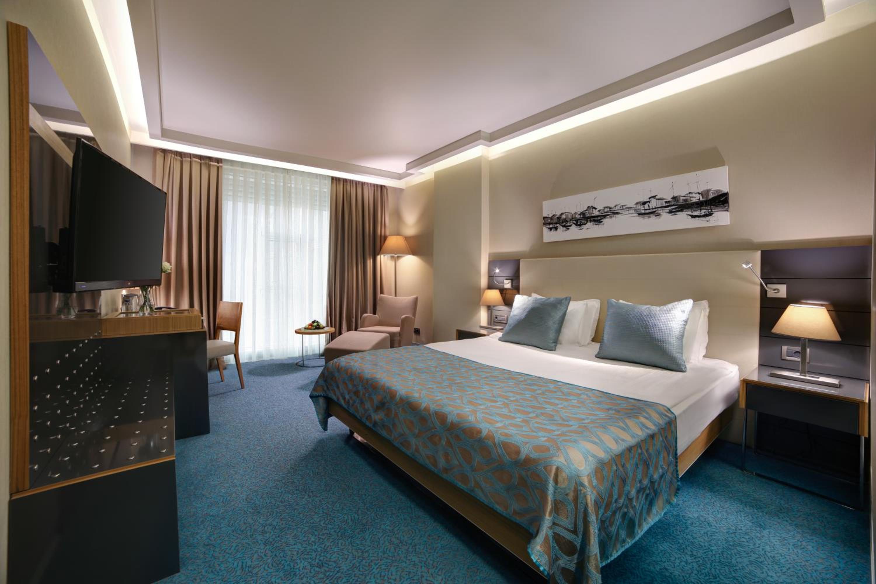 Standard King Room - Photo 1
