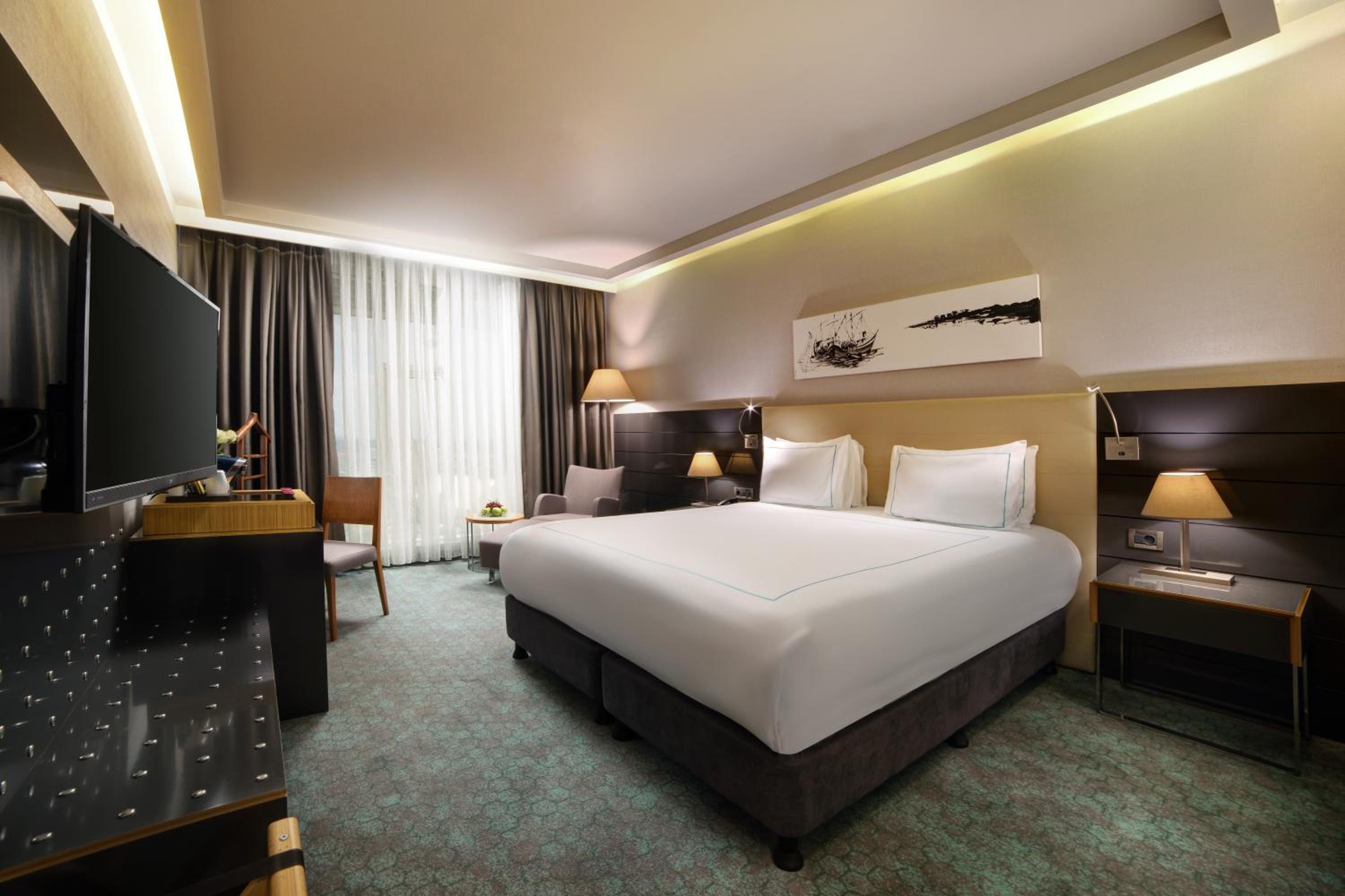 Superior King Room - Photo 4