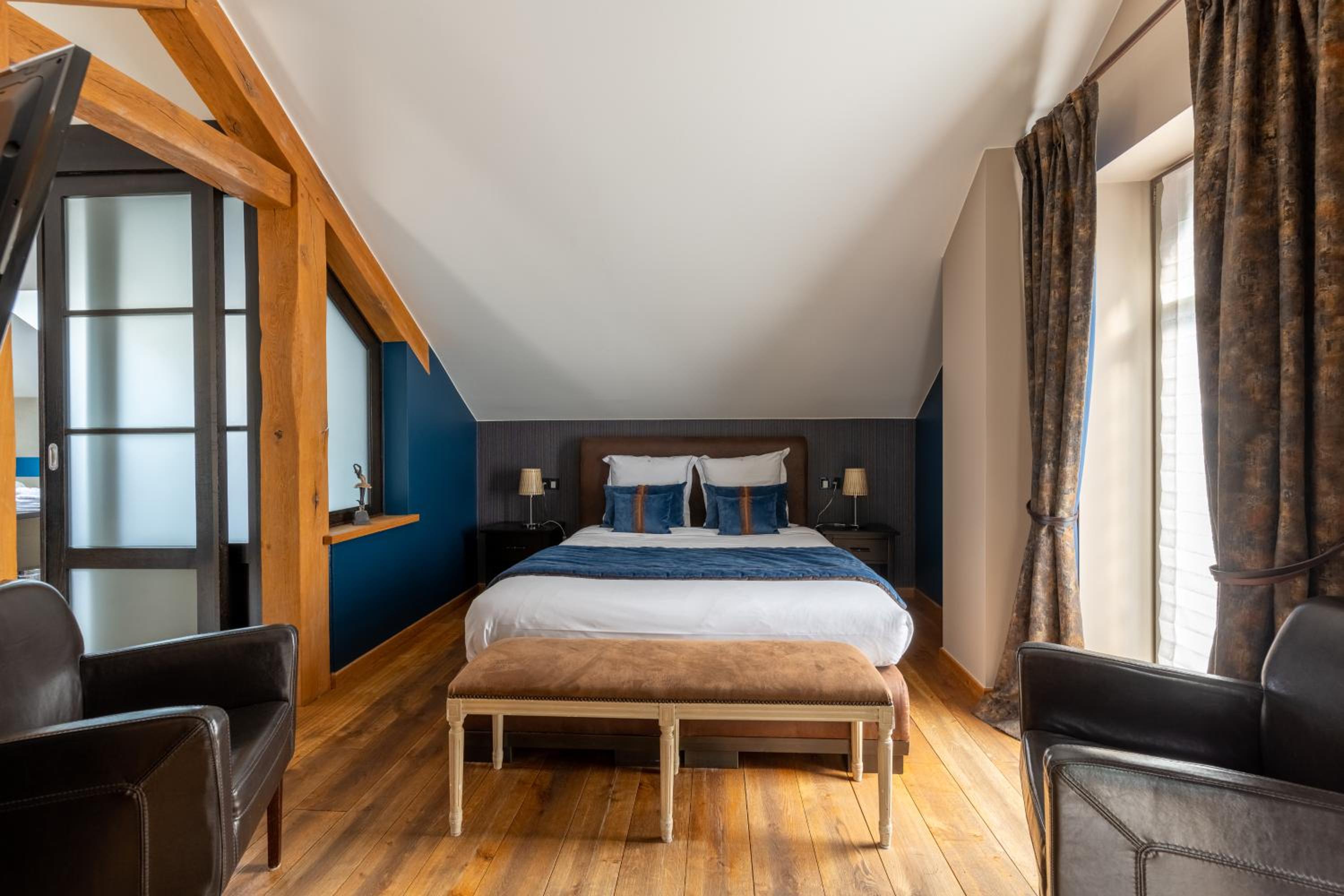 Suite with Spa Bath