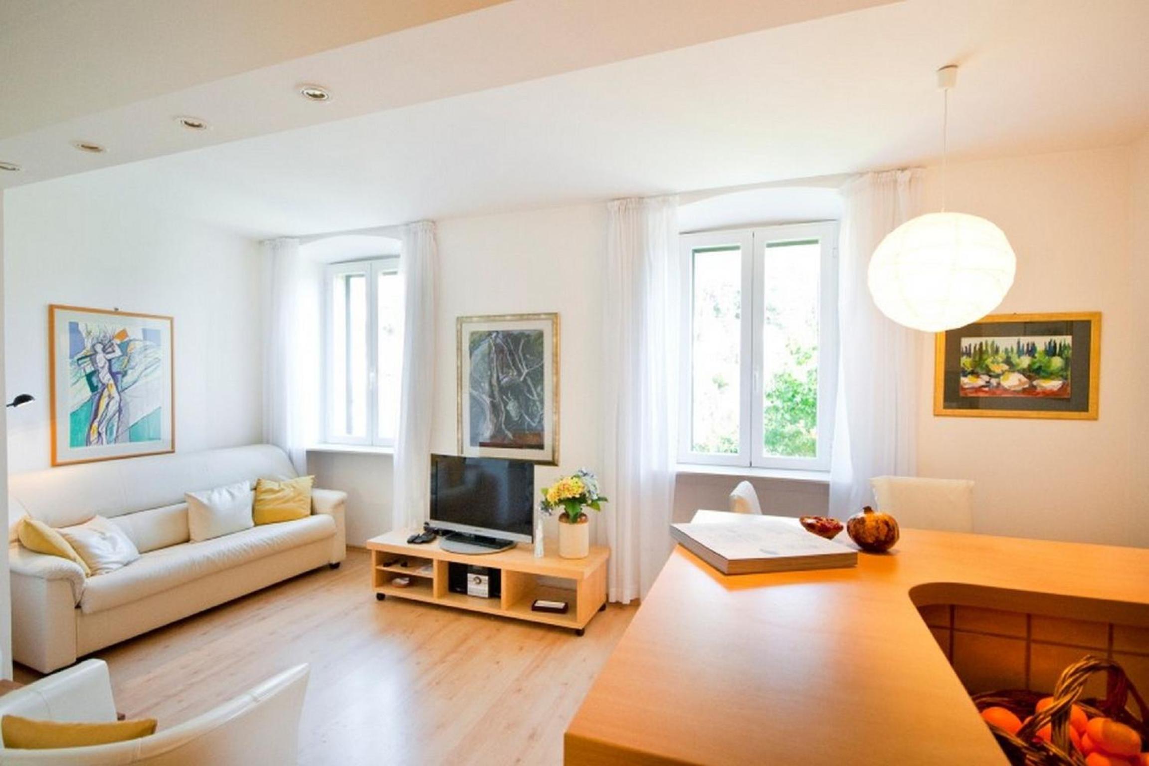 Modern One-Bedroom Apartment
