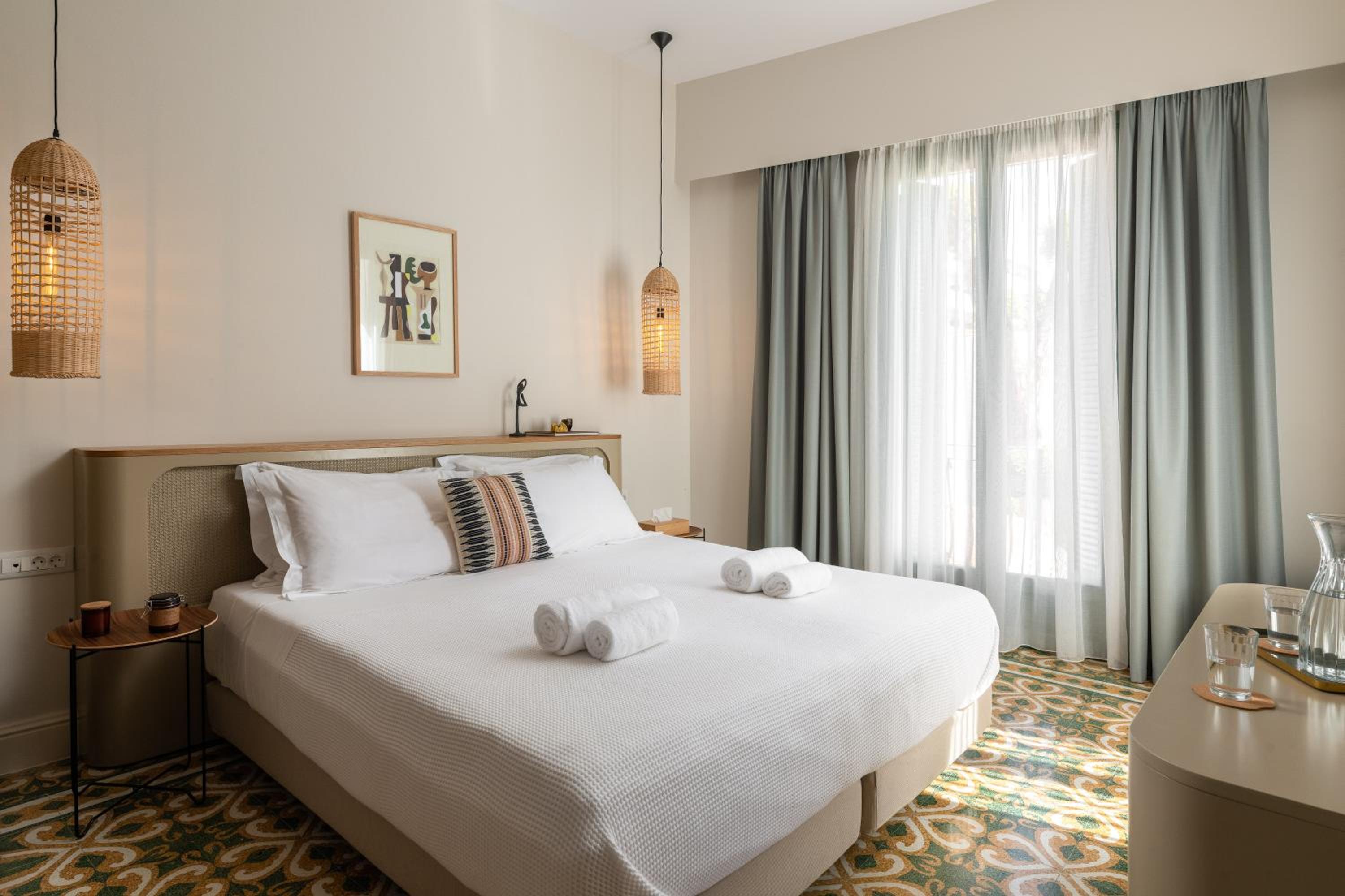 Superior Suite - Photo 6