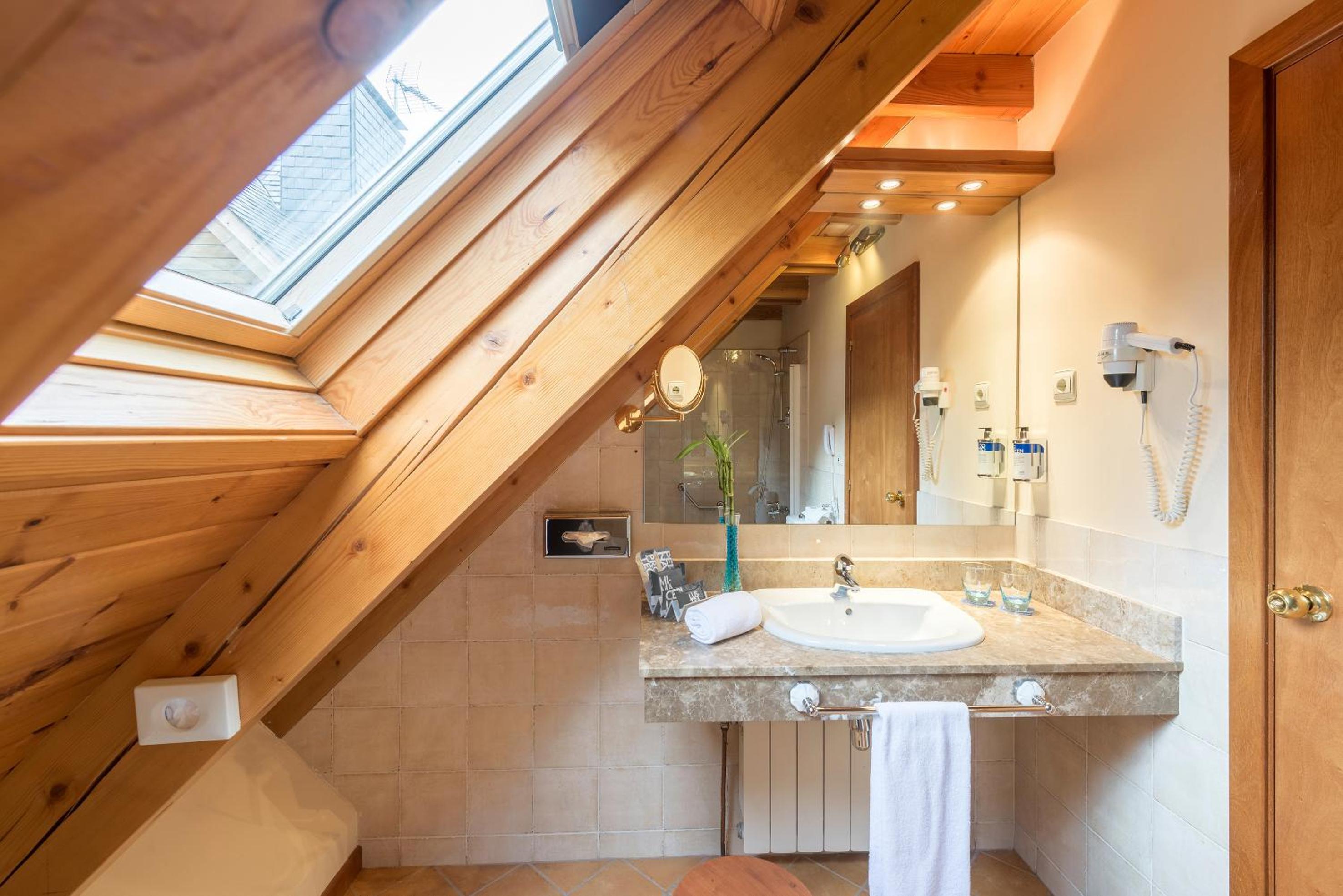 Duplex Suite (2 adults + 2 children) - Photo 3