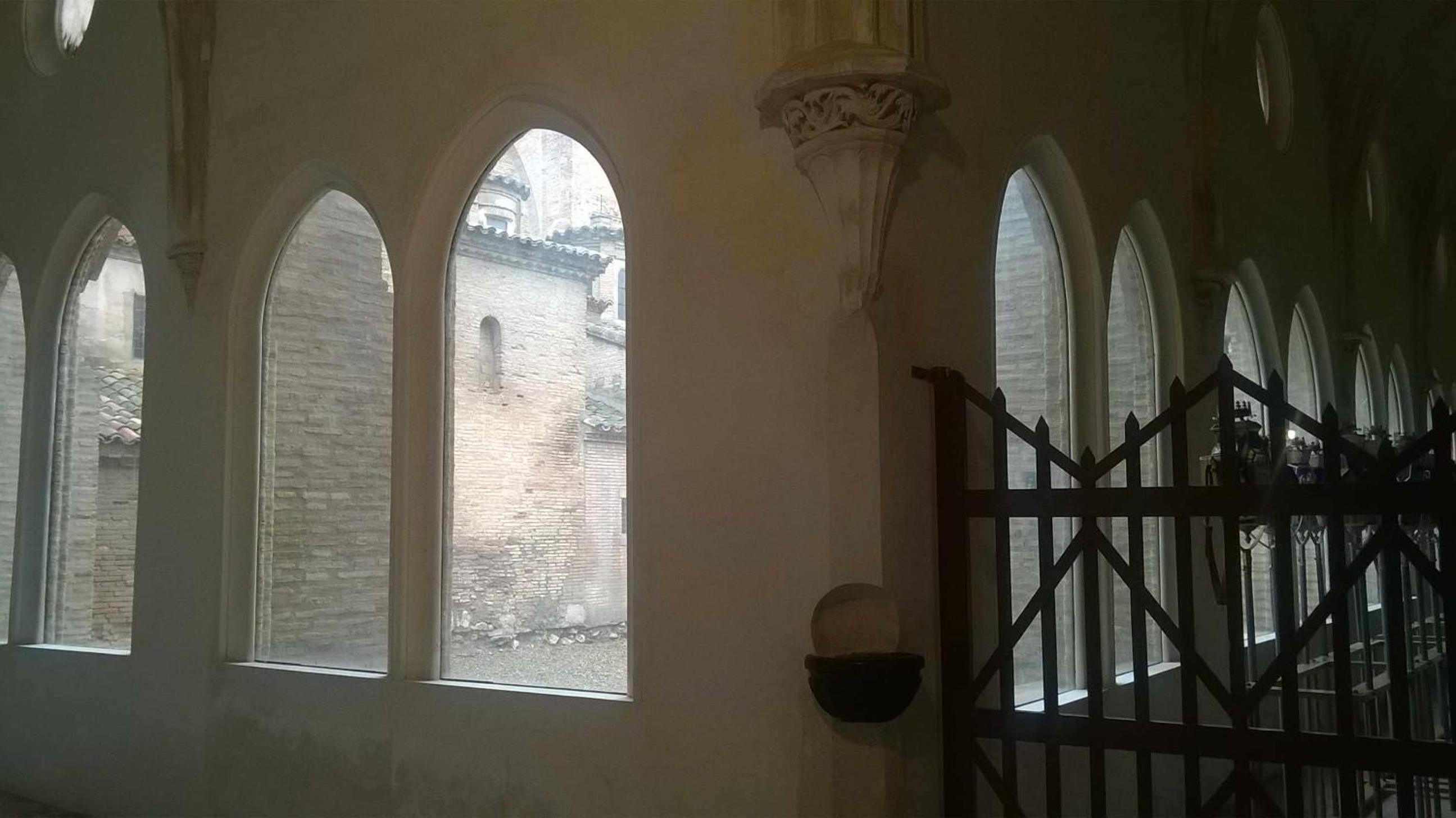 Standard Twin Room - Photo 13