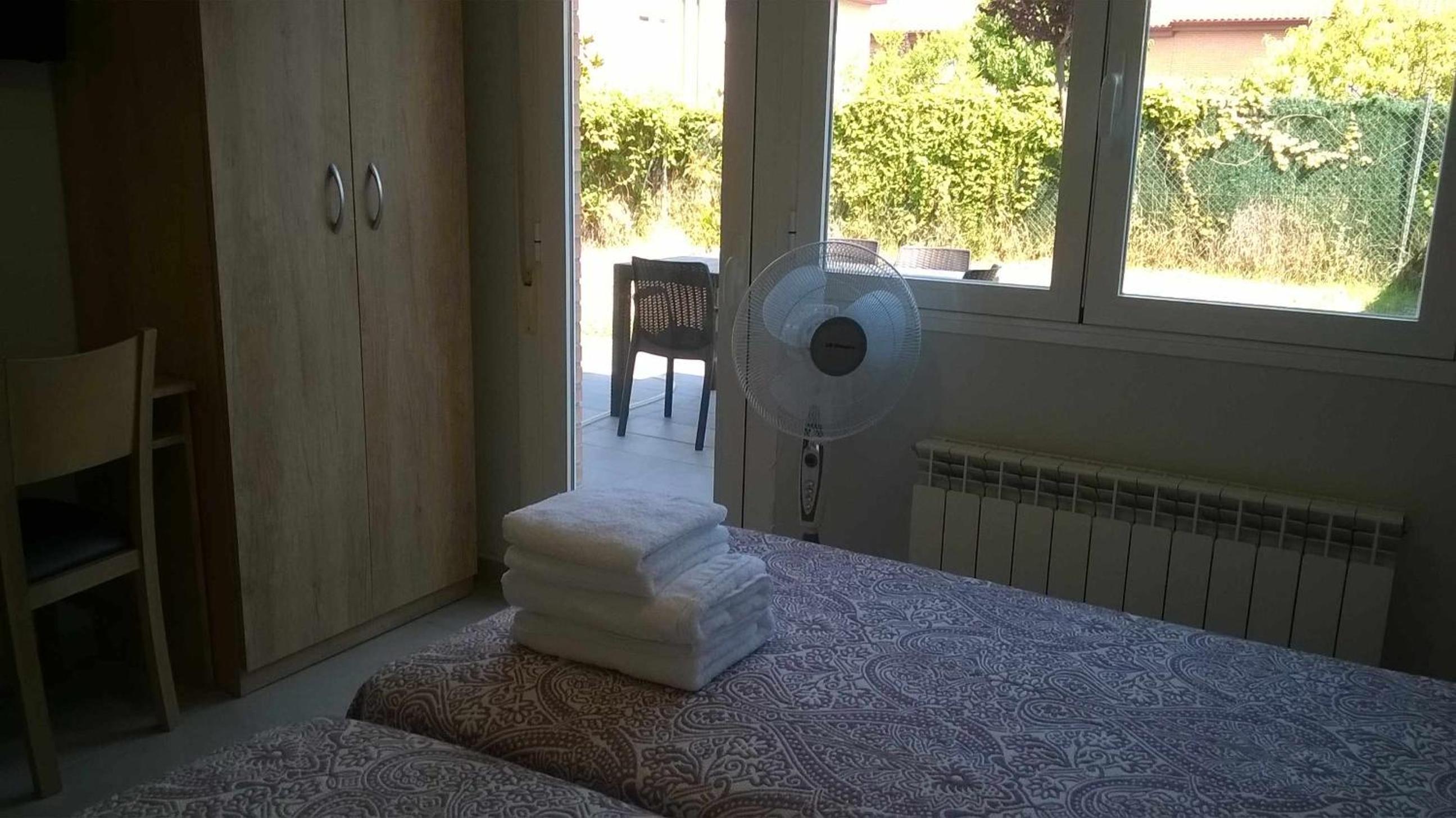 Standard Twin Room with Garden View - Photo 20