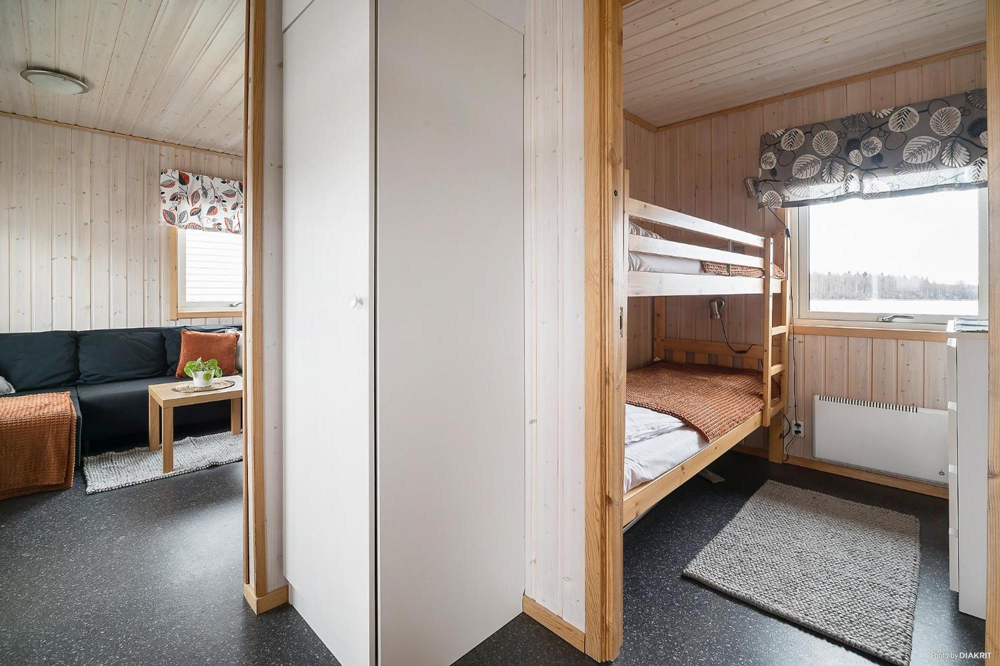Two-Bedroom Cottage - Photo 6
