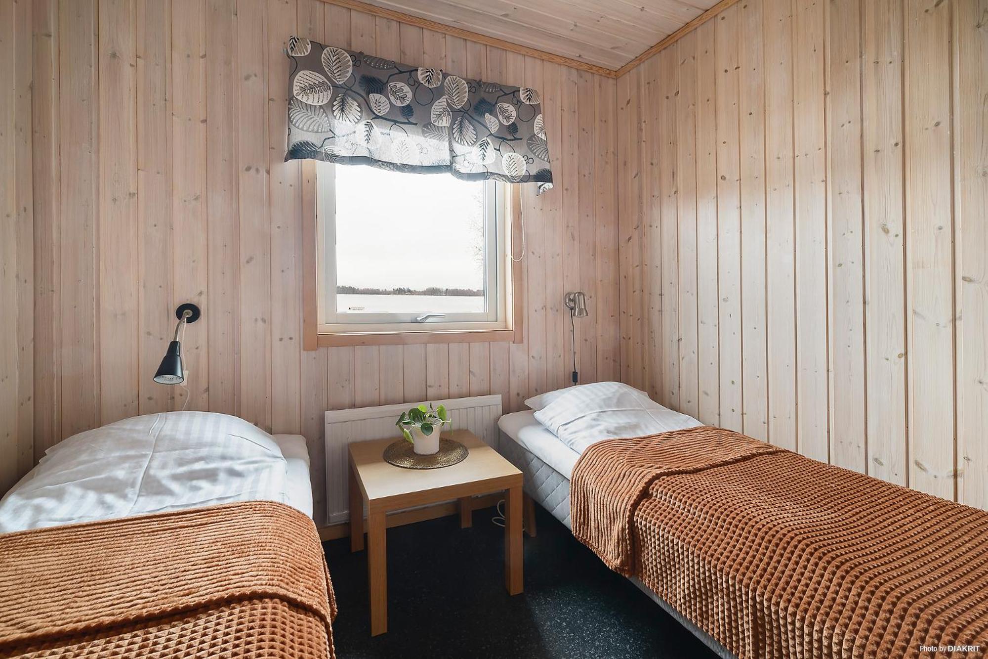 Two-Bedroom Cottage - Photo 4