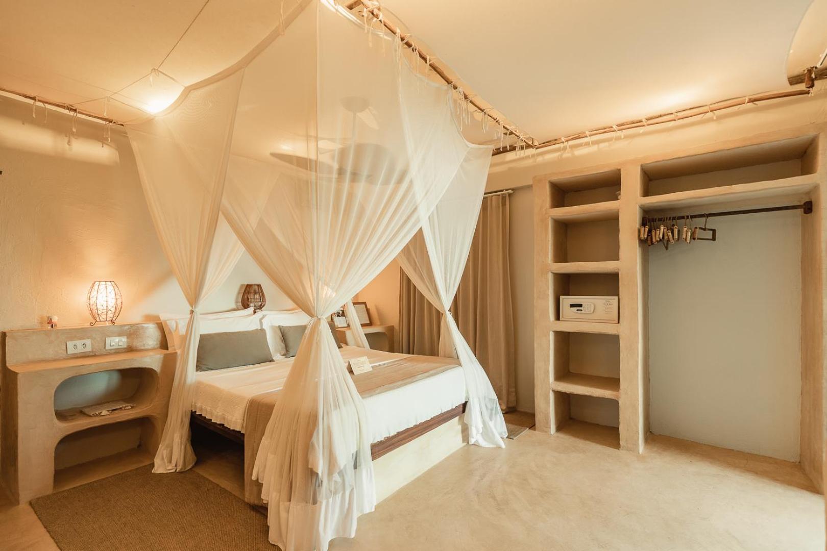 Deluxe Suite with Sea View and spa bath