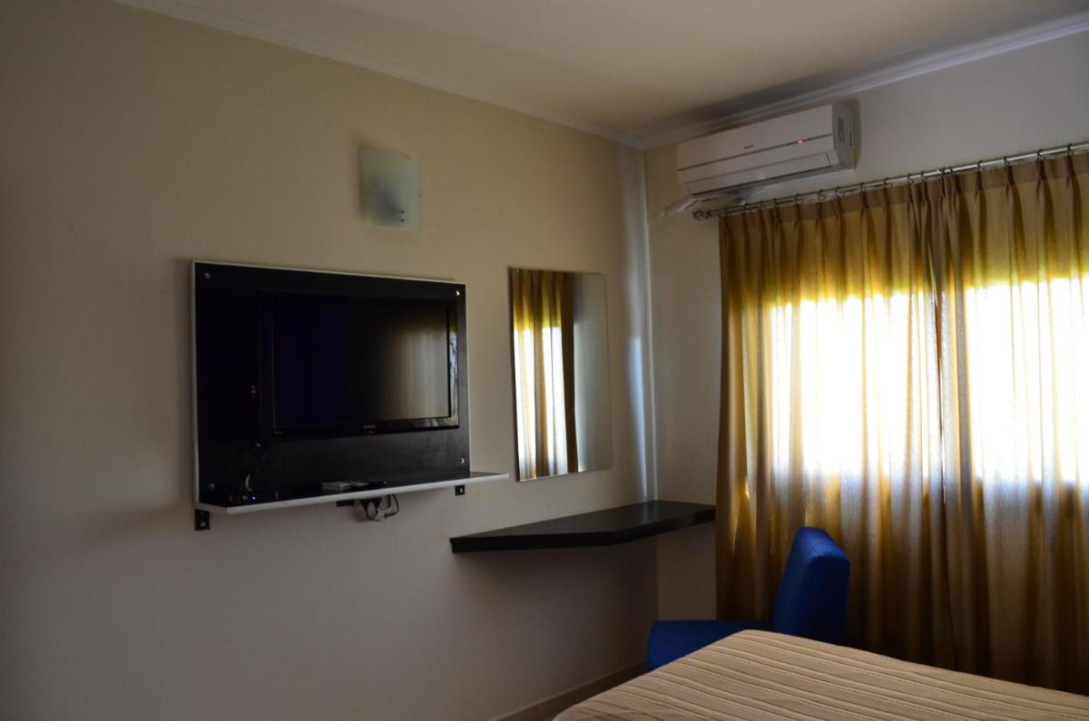 Deluxe King Room photo 1