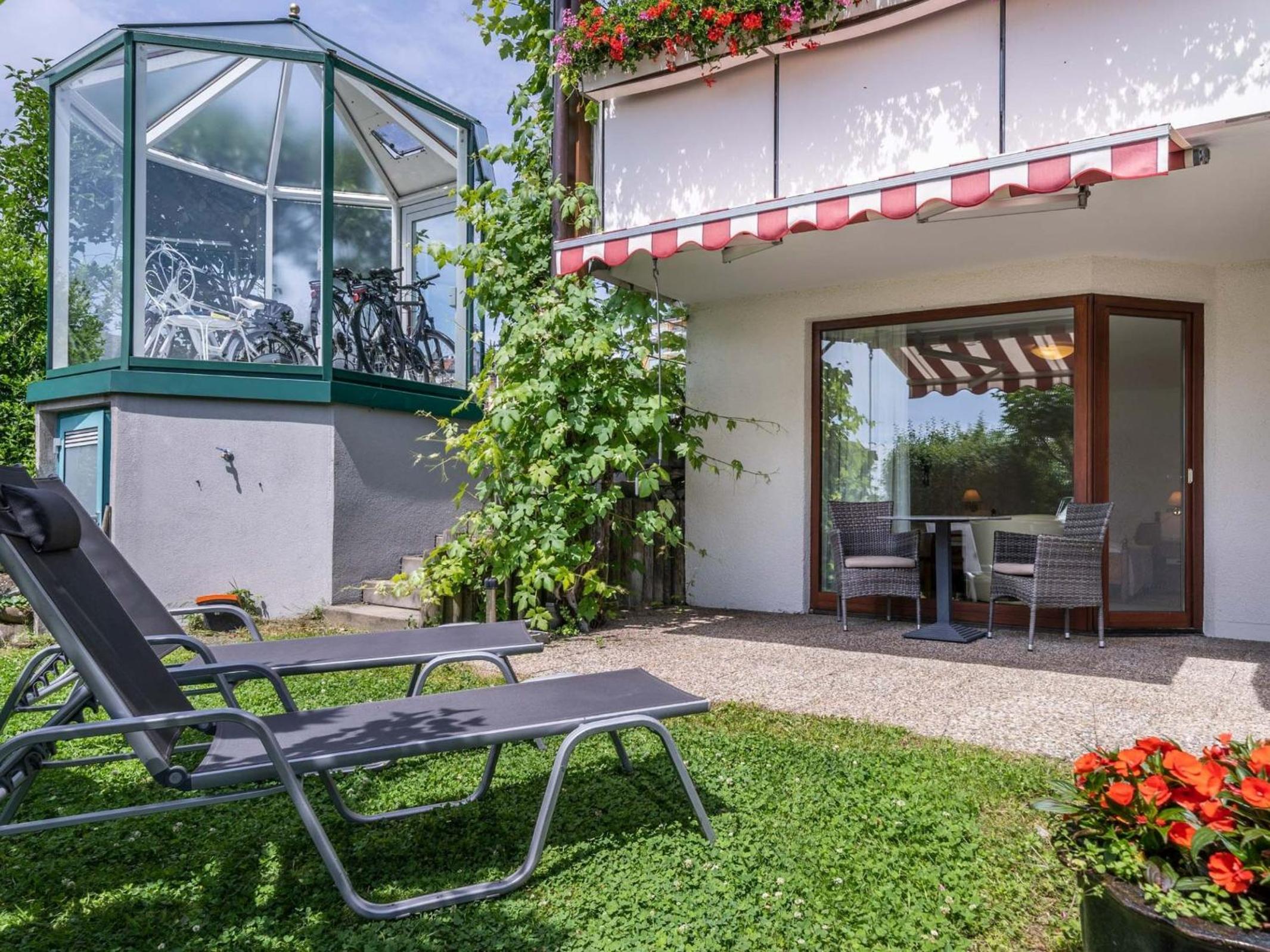 Appartement mit Gartenterrasse zur Seeseite photo 2
