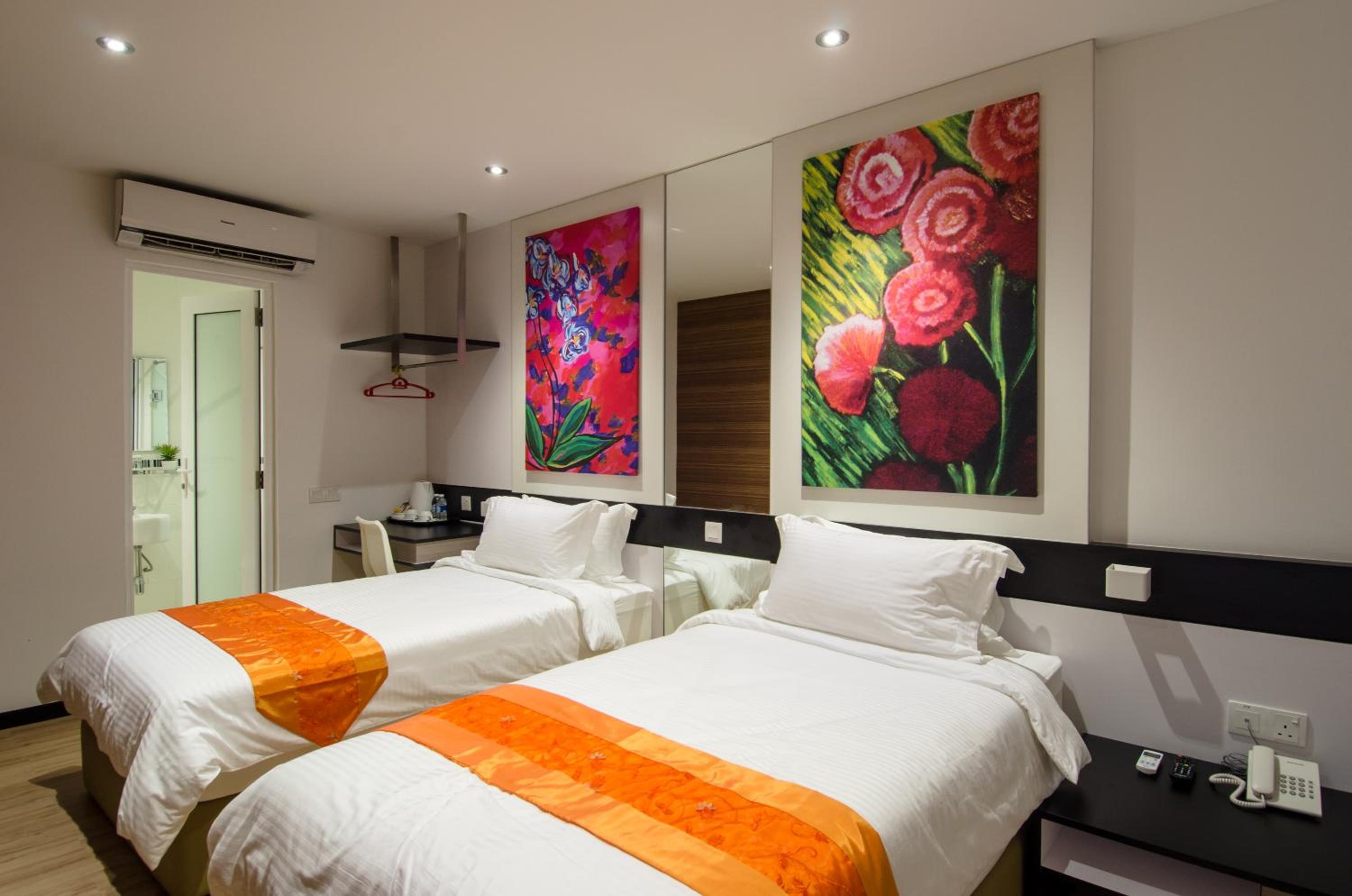 Standard Twin Room
