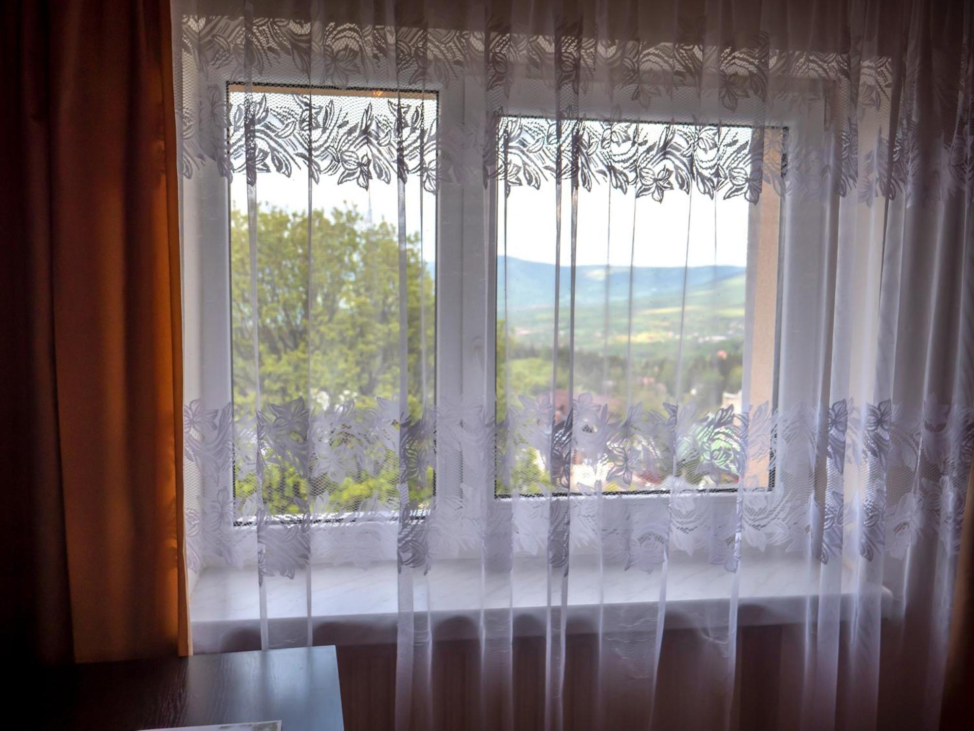 Small Double Room - Photo 2