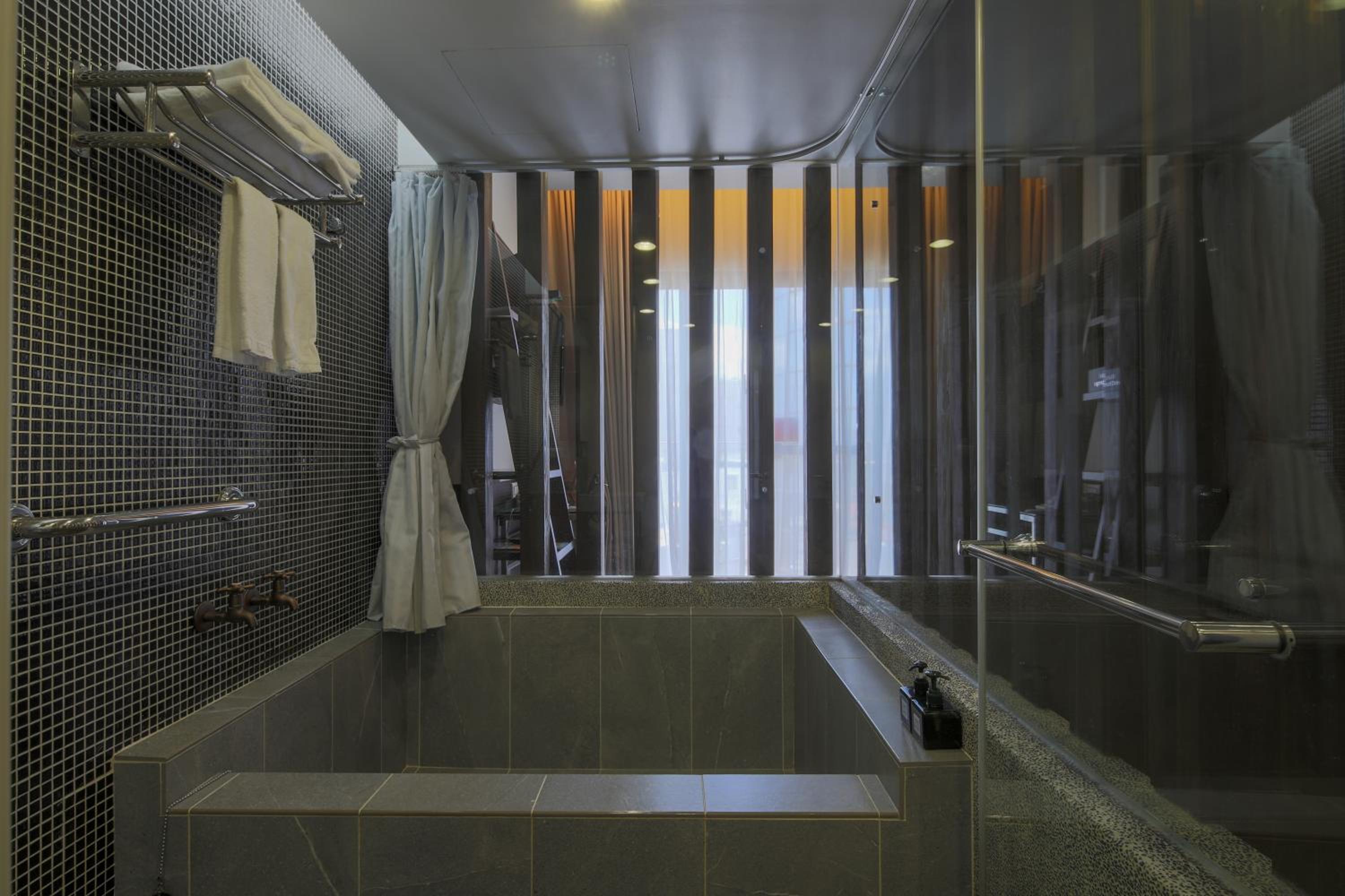 Japanese-Style Quadruple Room with Bath  photo 3