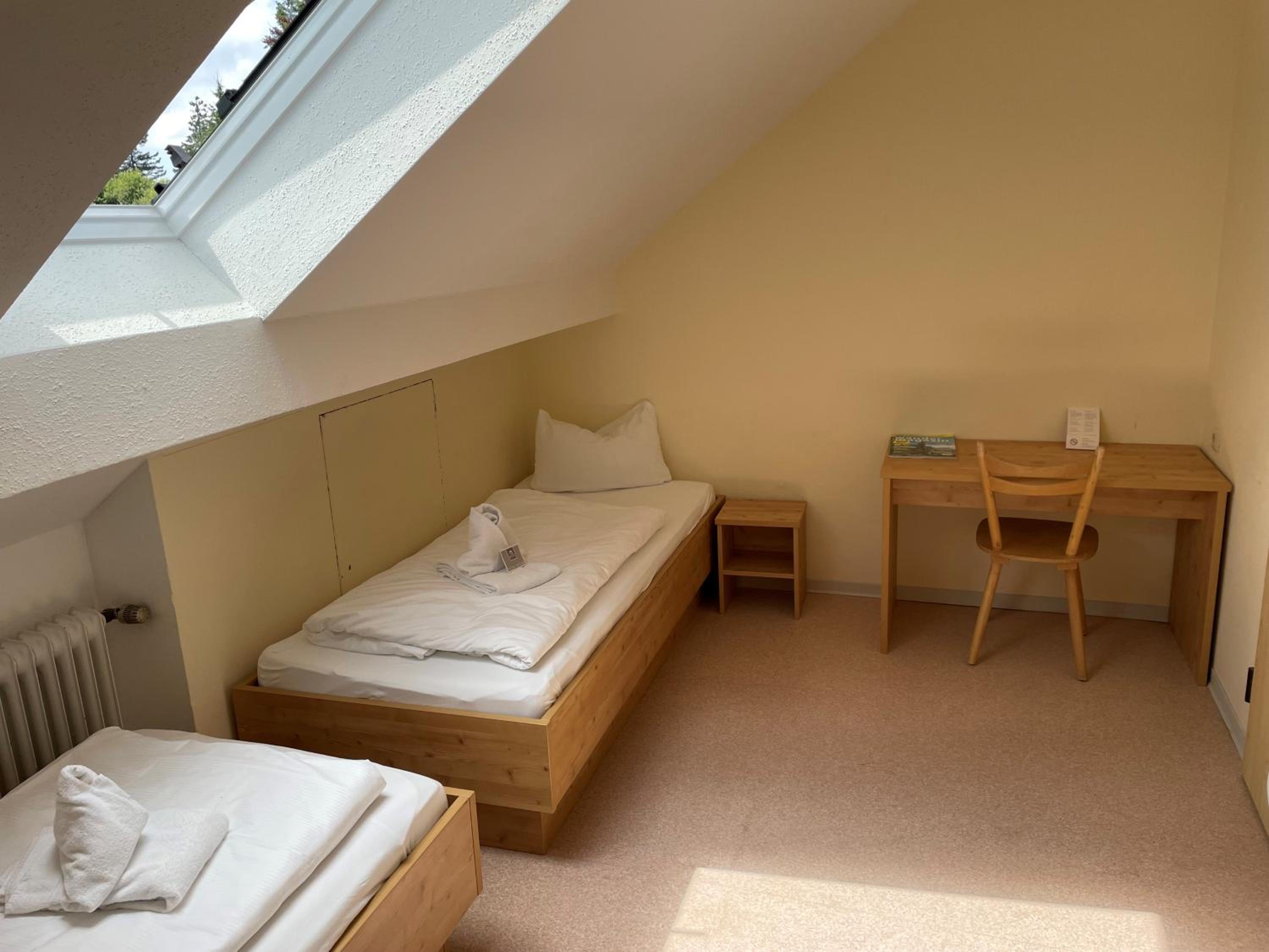 Basic Double Room With Shared External Bathroom photo 3