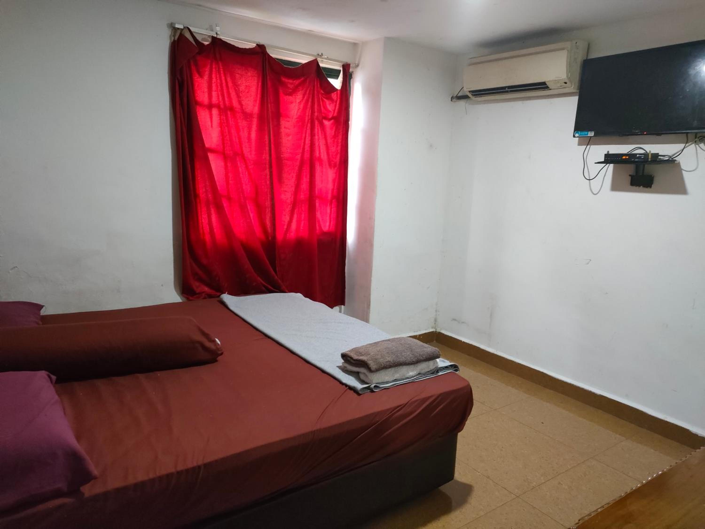 Deluxe Queen Room