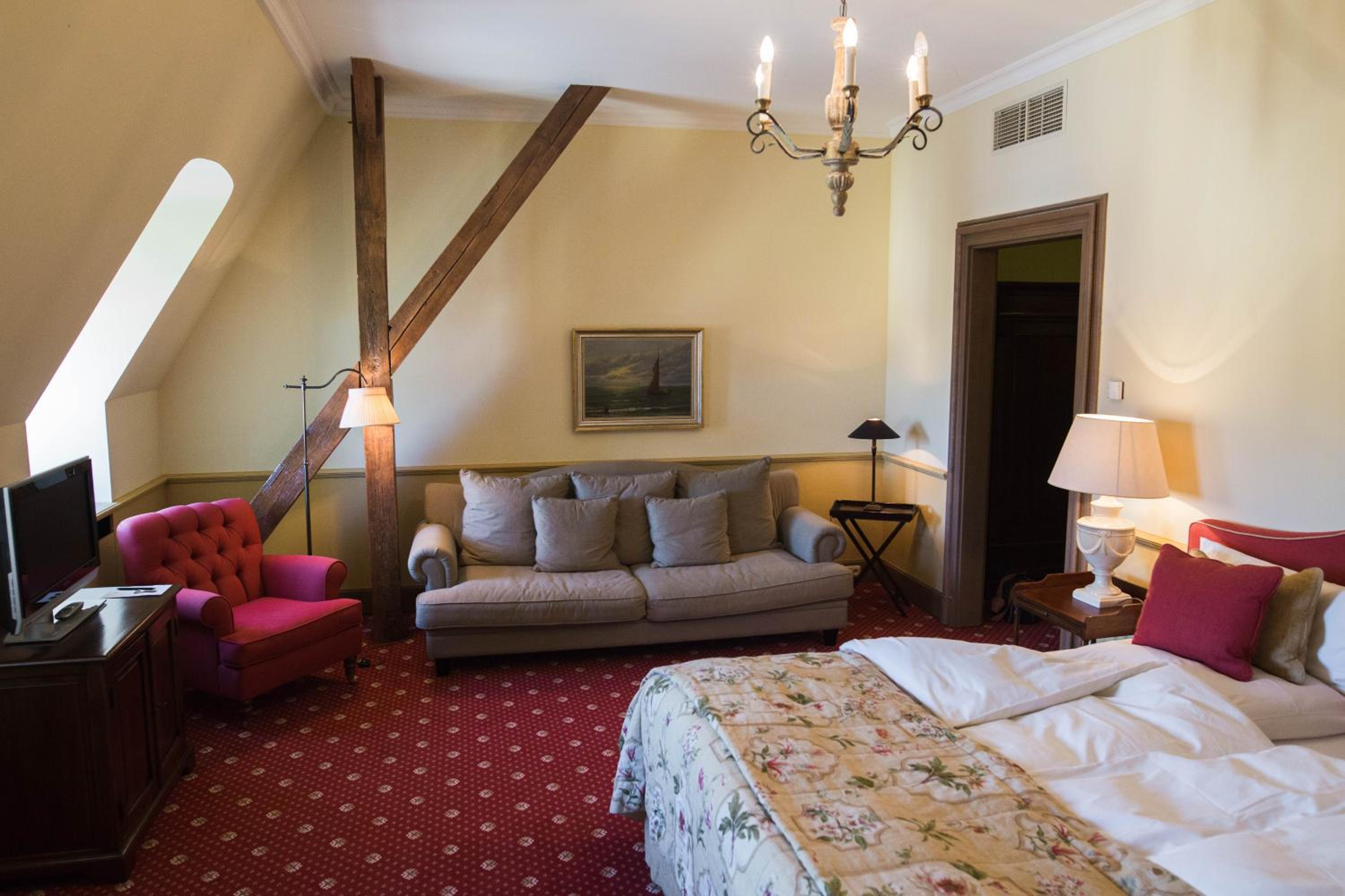 Deluxe Double or Twin Room with Park View - Photo 4