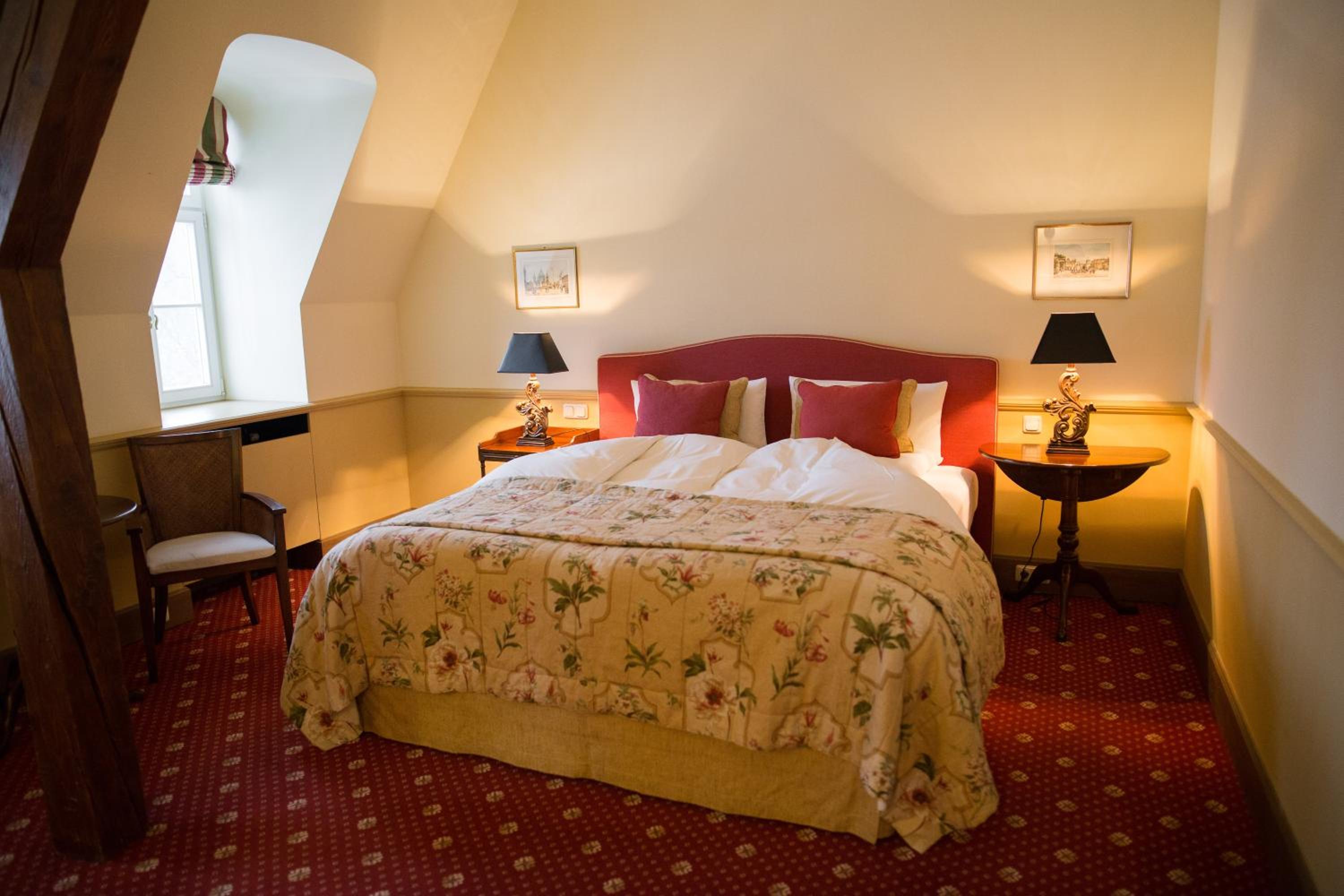 Deluxe Double or Twin Room with Park View - Photo 5