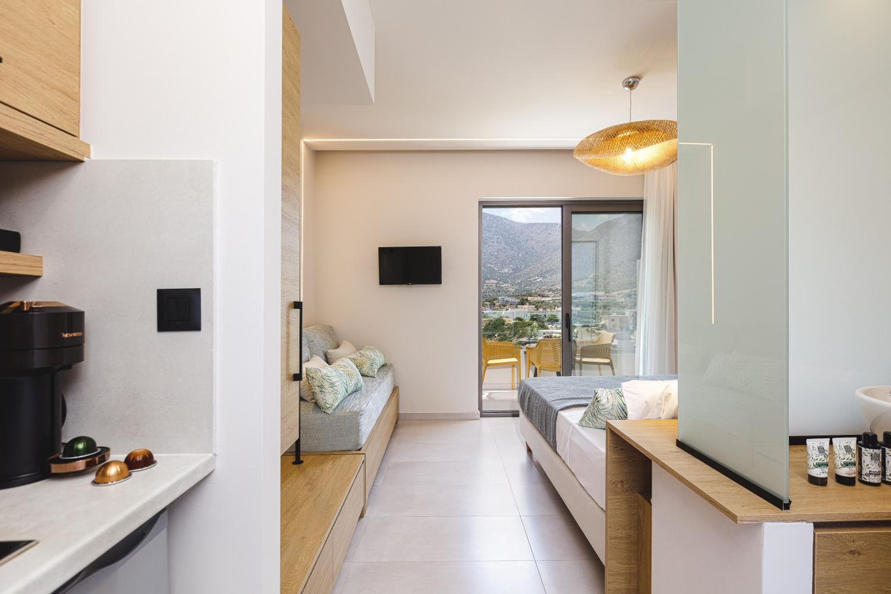 Superior Studio with Sea View - Photo 17