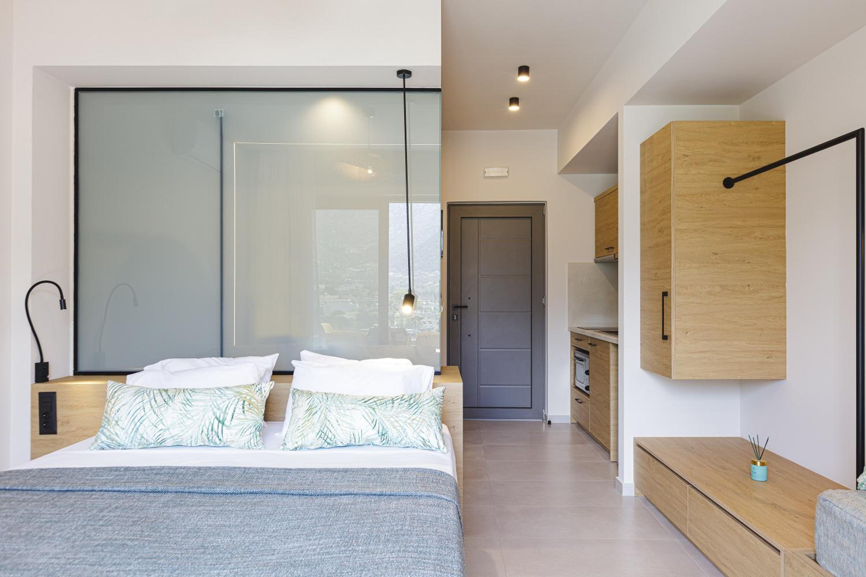 Superior Studio with Sea View - Photo 3