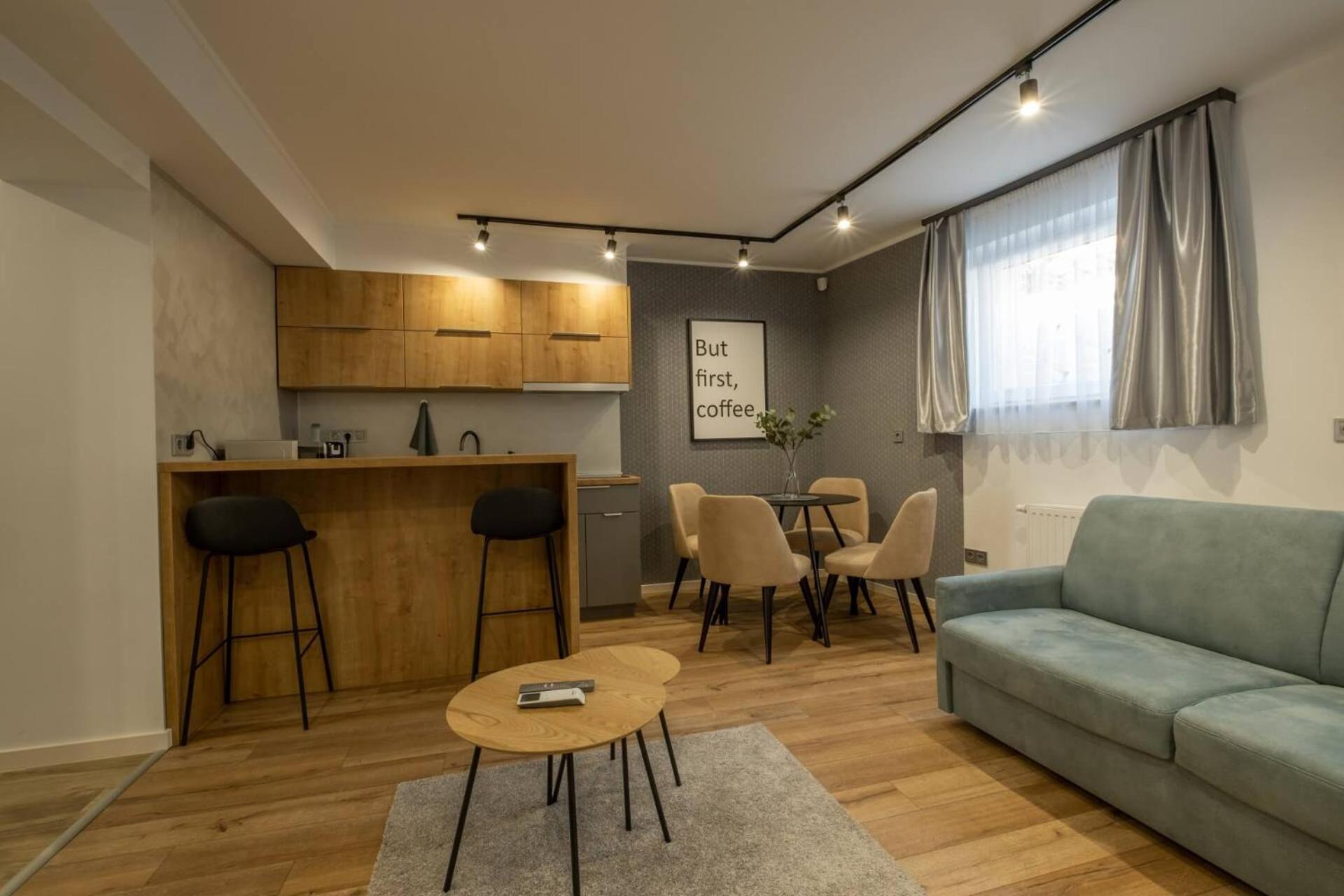 One-Bedroom Apartment - Photo 2