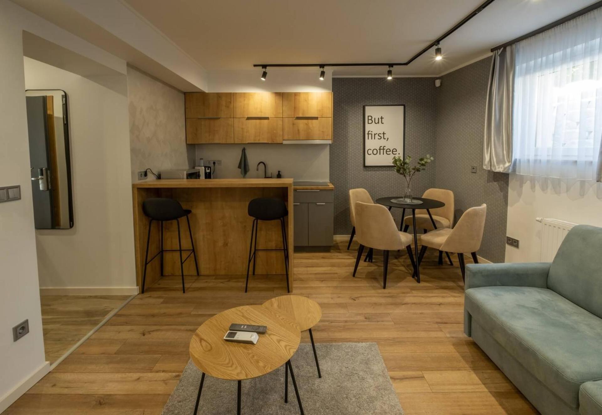 One-Bedroom Apartment - Photo 3
