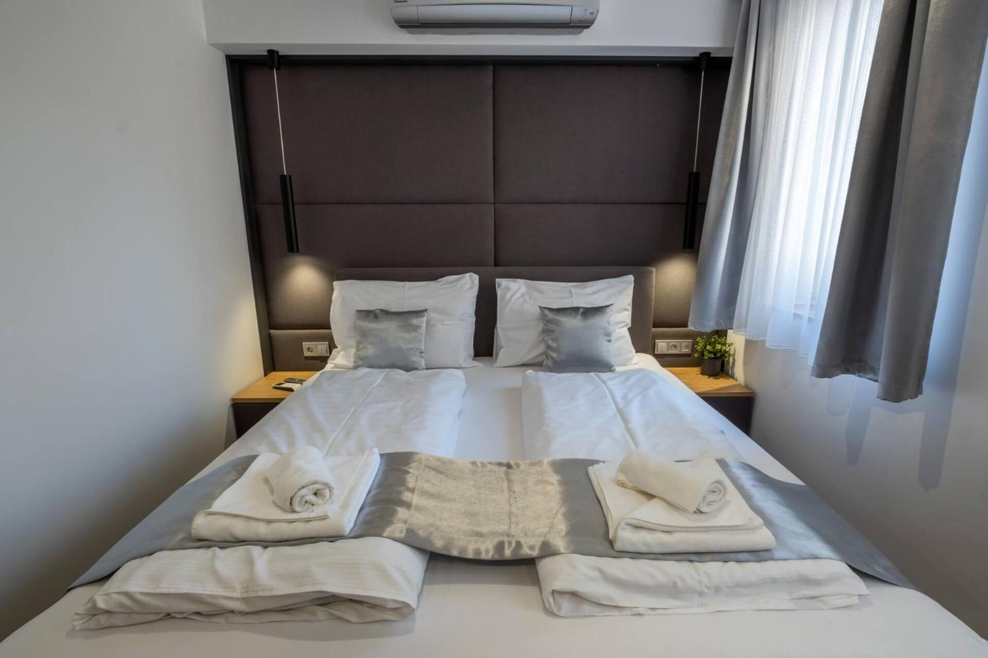One-Bedroom Apartment - Photo 8