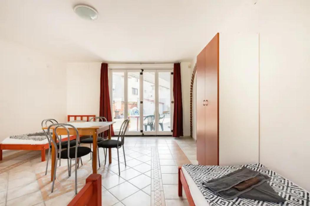 四人间(共享浴室)