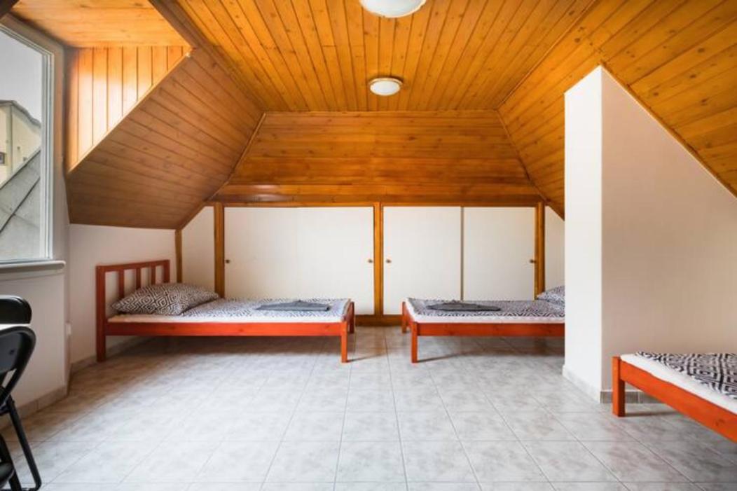 Triple Room with Shared Bathroom photo 2