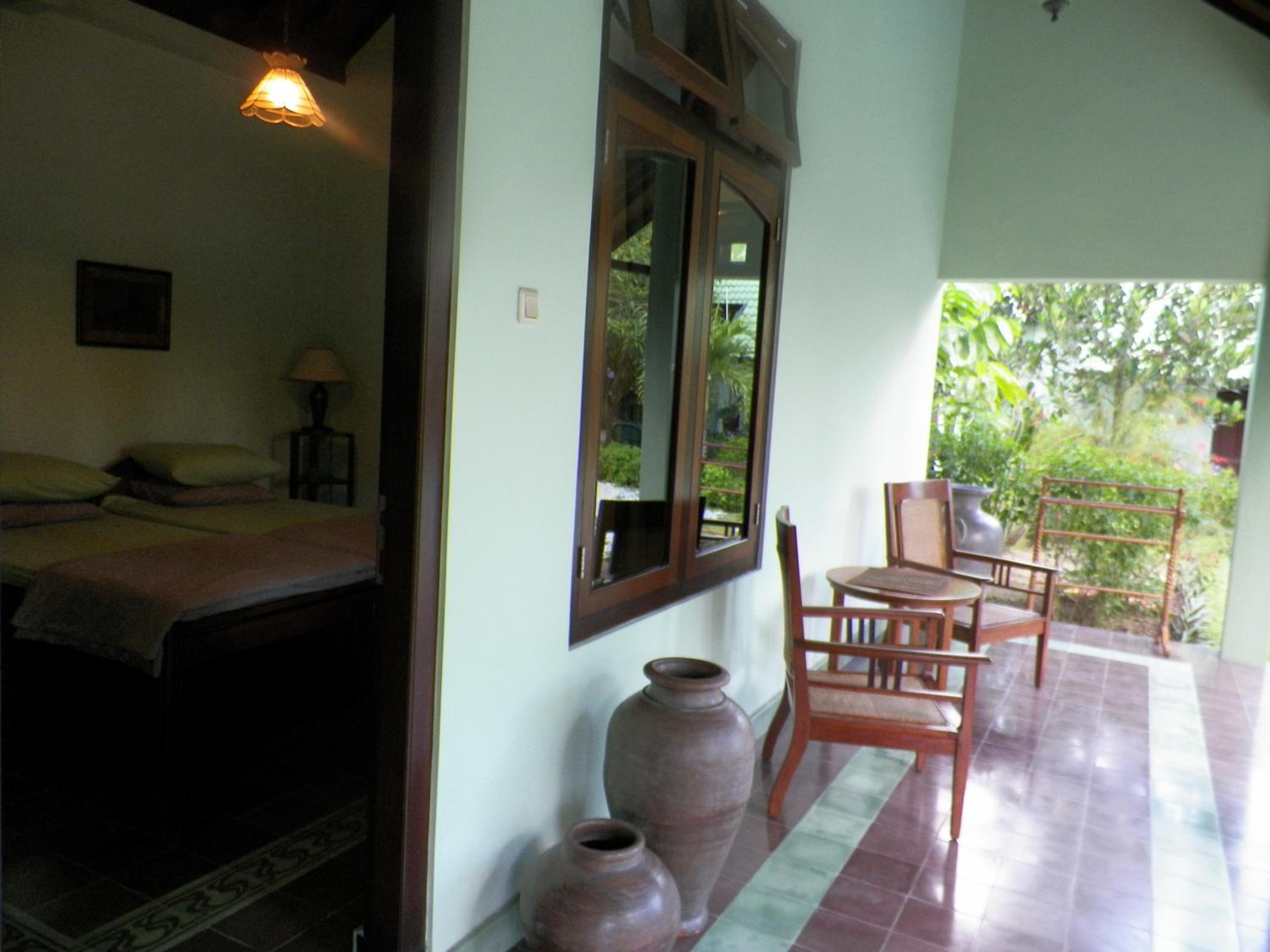 Standard Twin Room - Photo 8