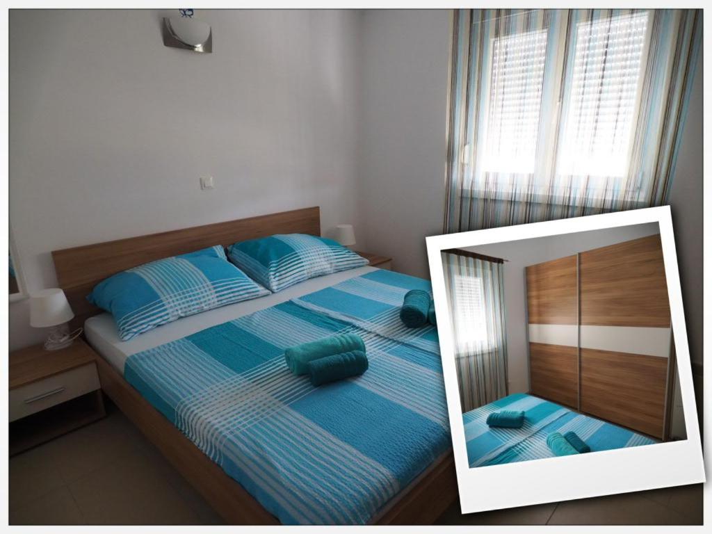 Apartment with Balcony and Sea View - Photo 1