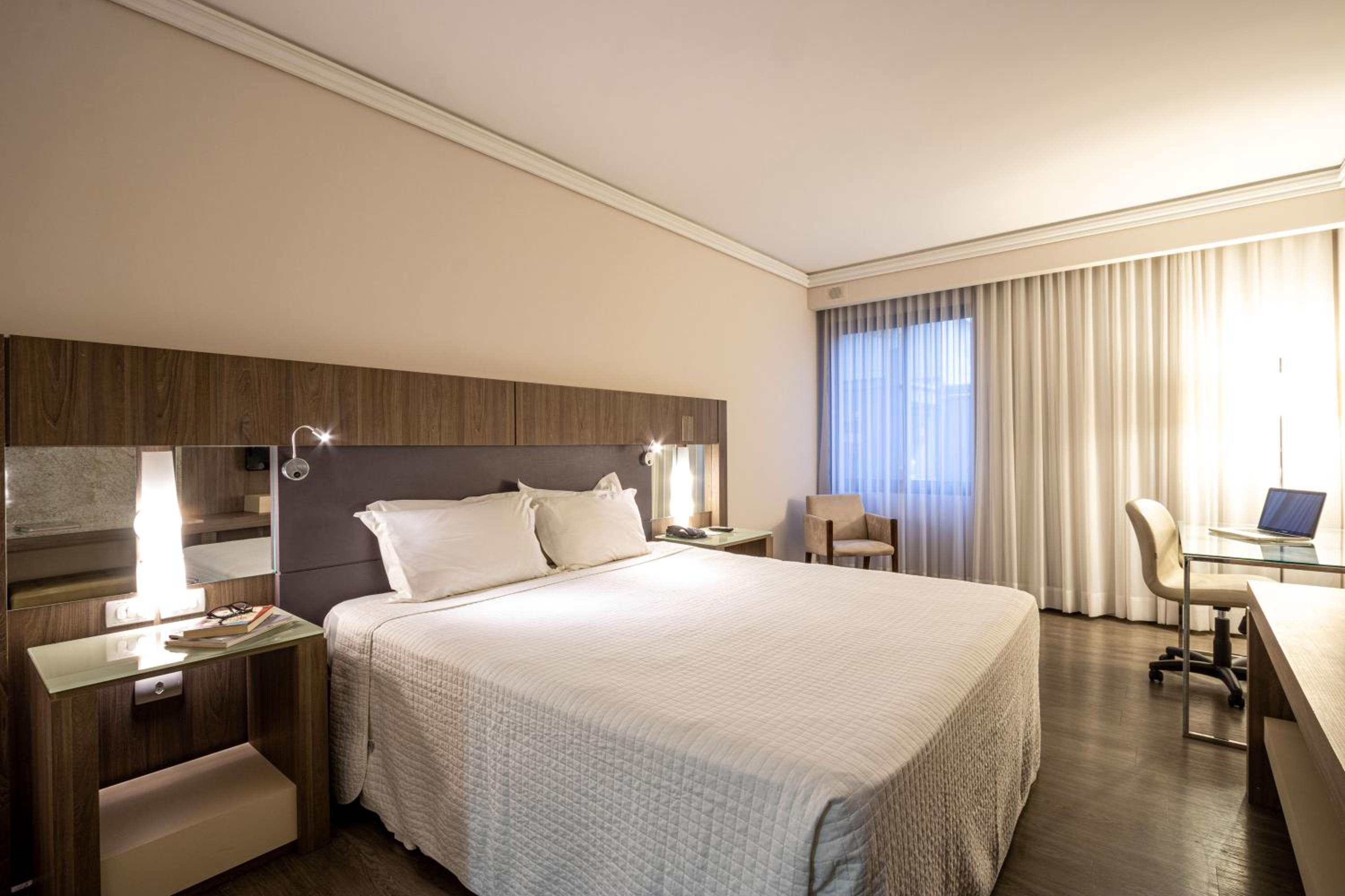 Standard Double Room (No Window) - Photo 8