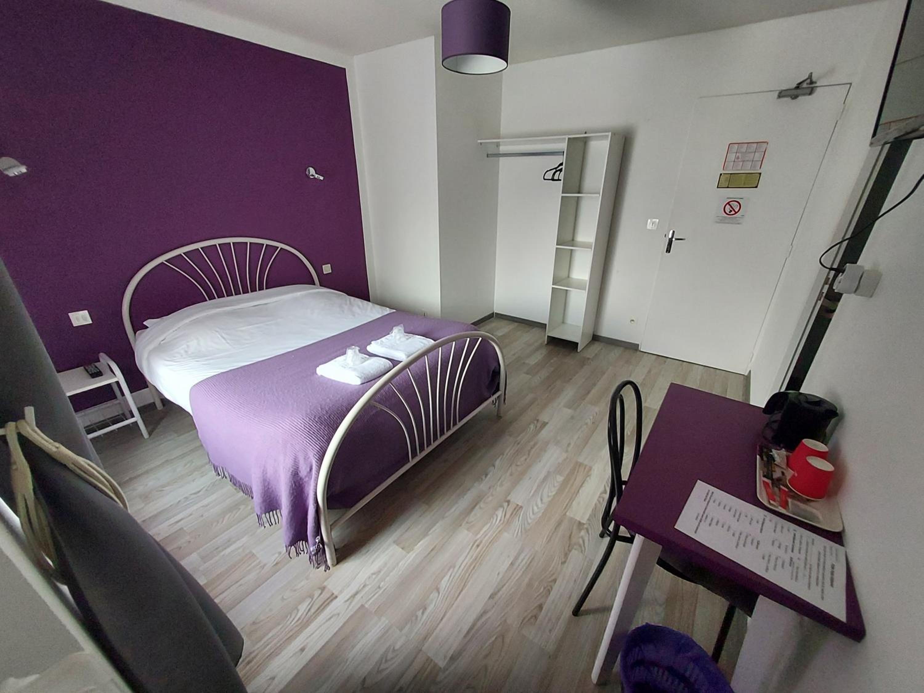 Double Room - Photo 3