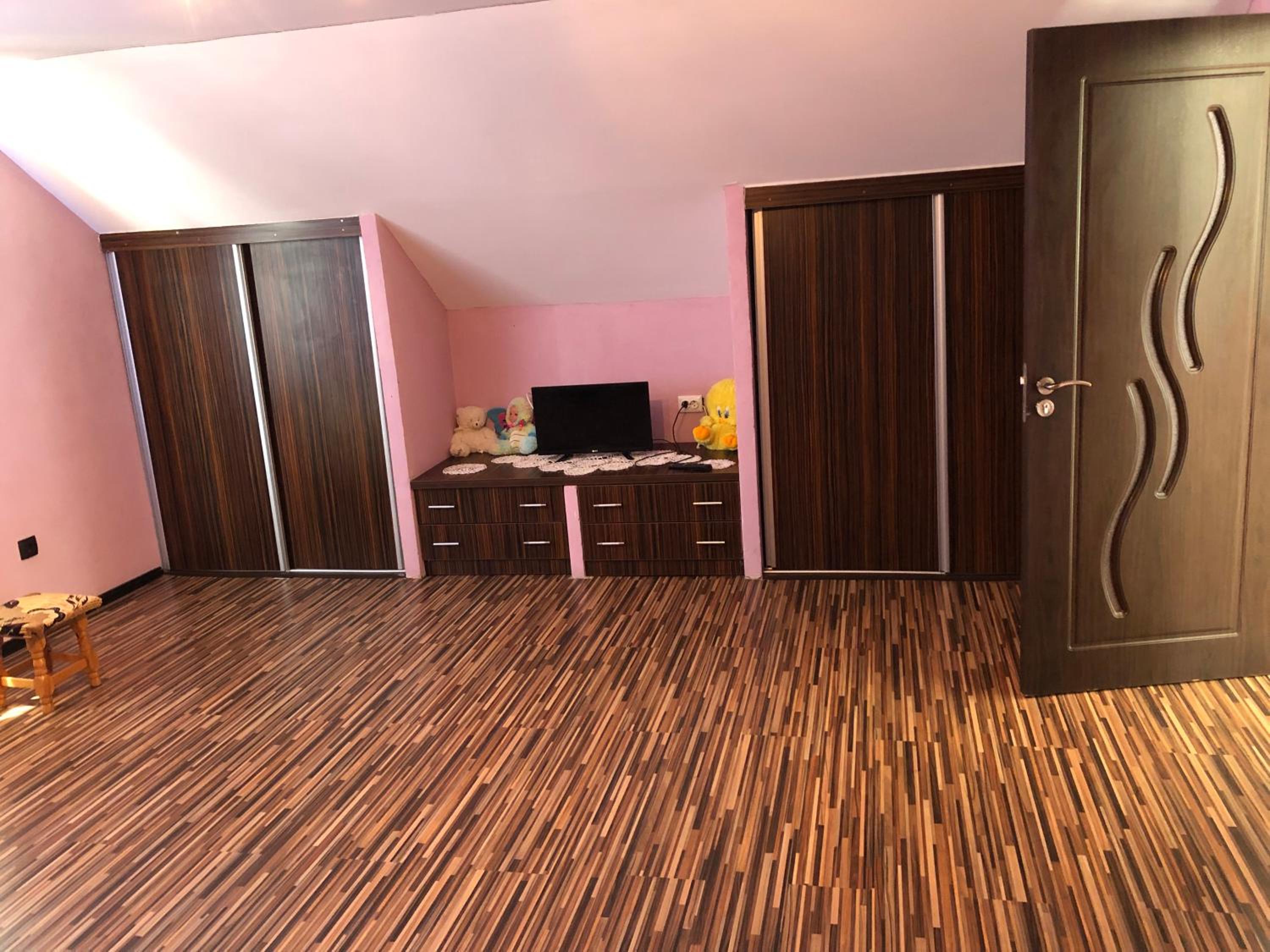 Four-Bedroom House - Photo 18